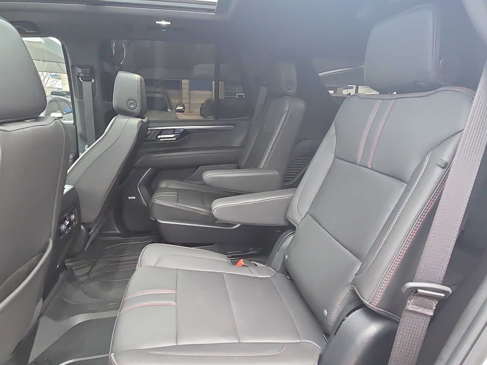 Thumbnail: 2025 Chevrolet Tahoe - 12