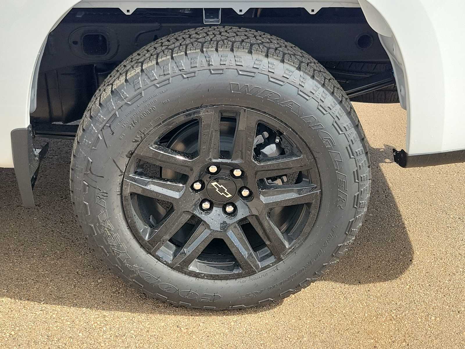 Thumbnail: 2026 Chevrolet Silverado 1500 - 12