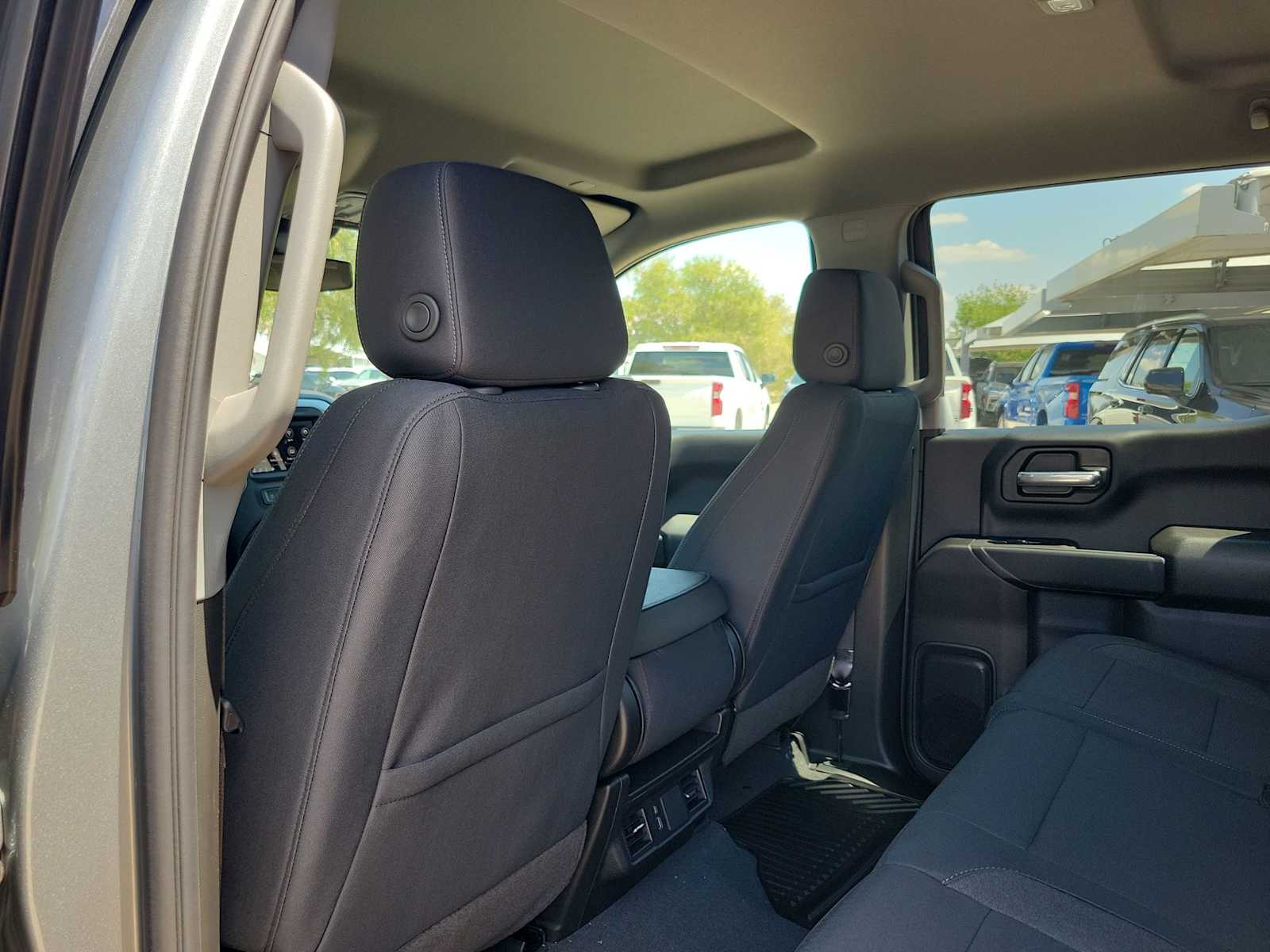 Thumbnail: 2026 Chevrolet Silverado 1500 - 12