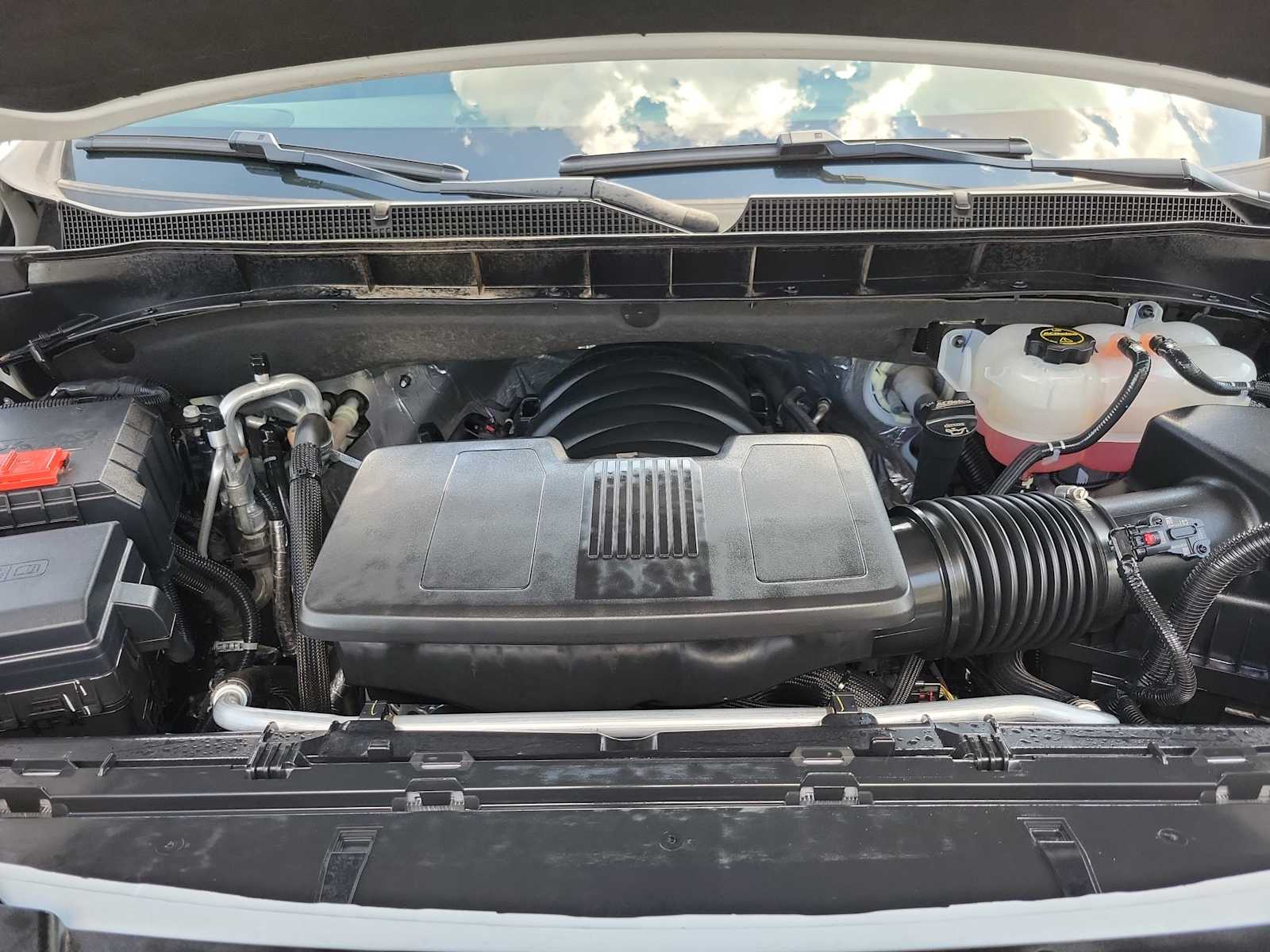 Thumbnail: 2024 Chevrolet Tahoe - 9