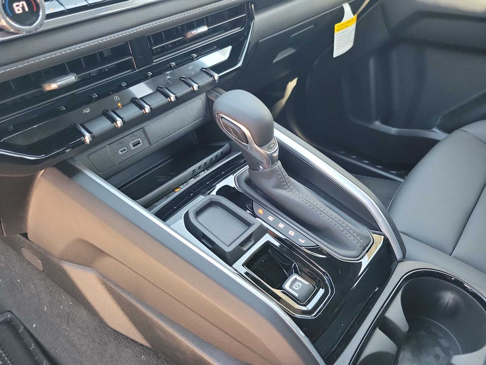 Thumbnail: 2026 Chevrolet Colorado - 17