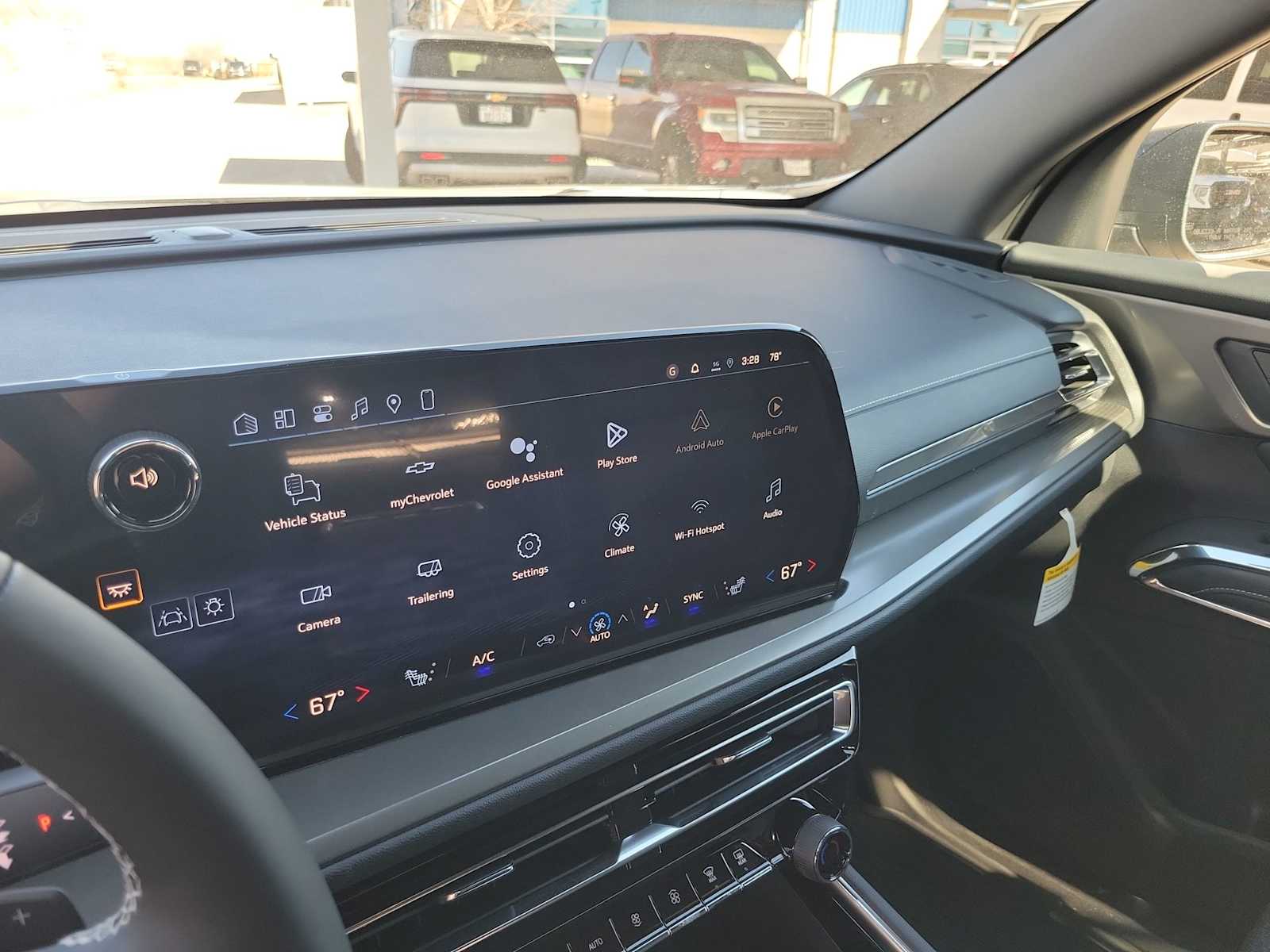 Thumbnail: 2026 Chevrolet Traverse - 16