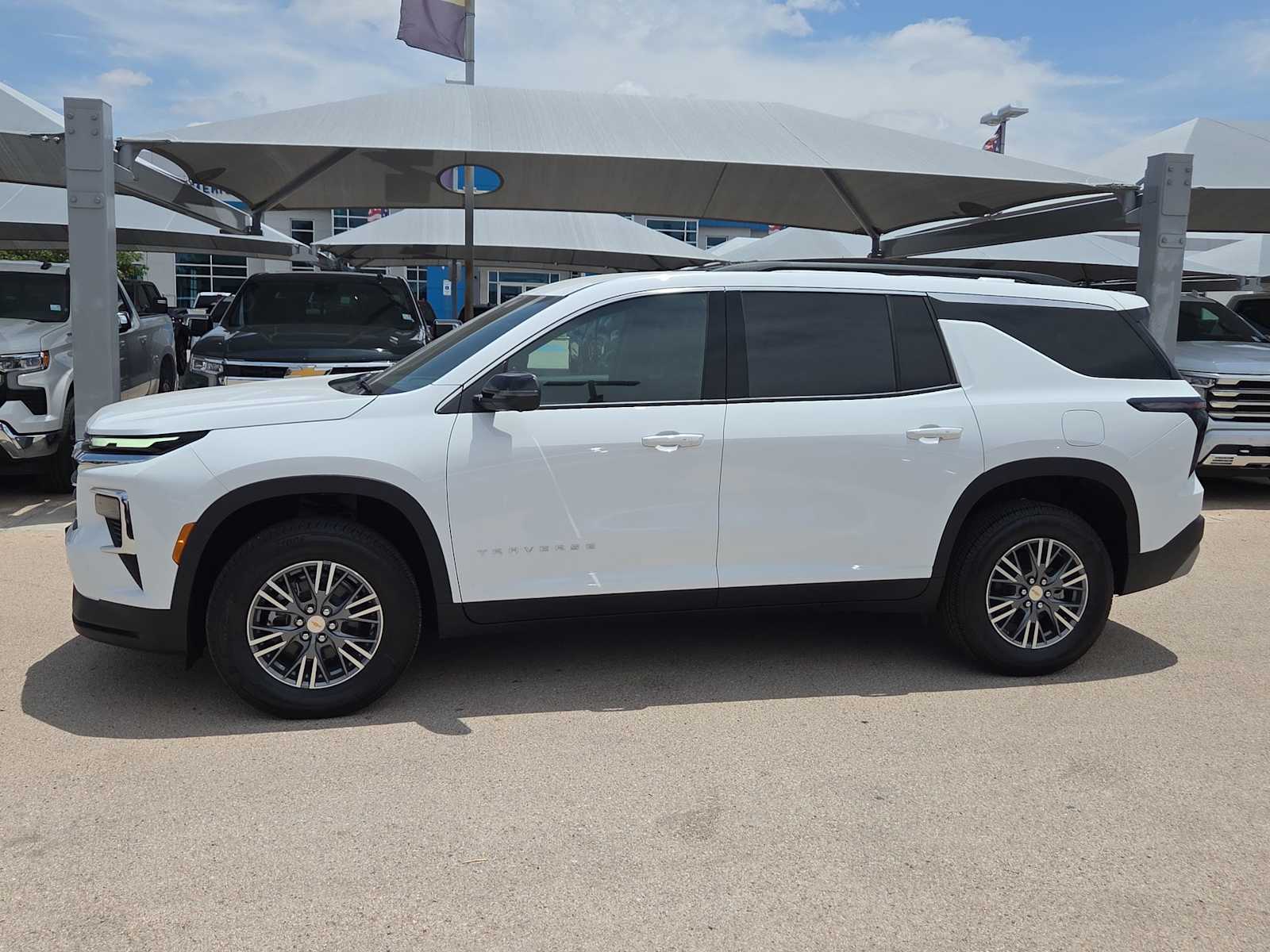 Thumbnail: 2026 Chevrolet Traverse - 5