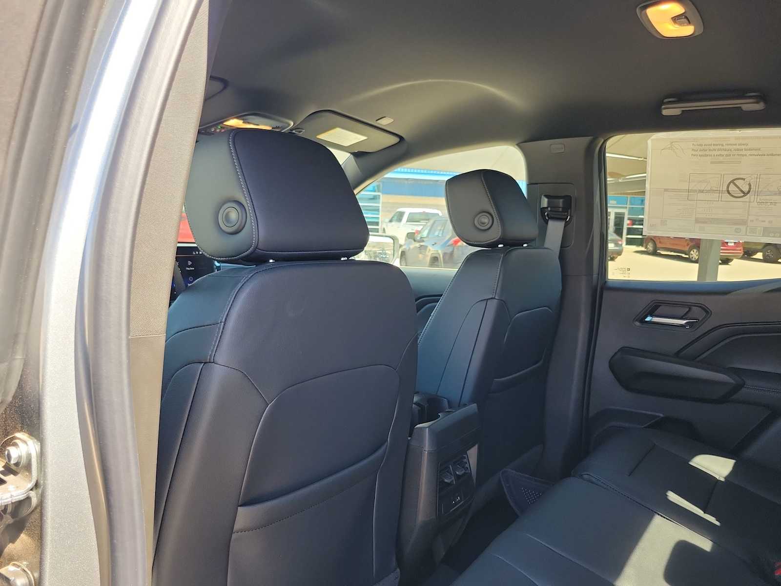 Thumbnail: 2026 Chevrolet Colorado - 16