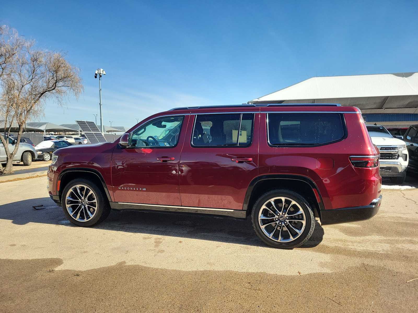 Thumbnail: 2022 Jeep Wagoneer - 3