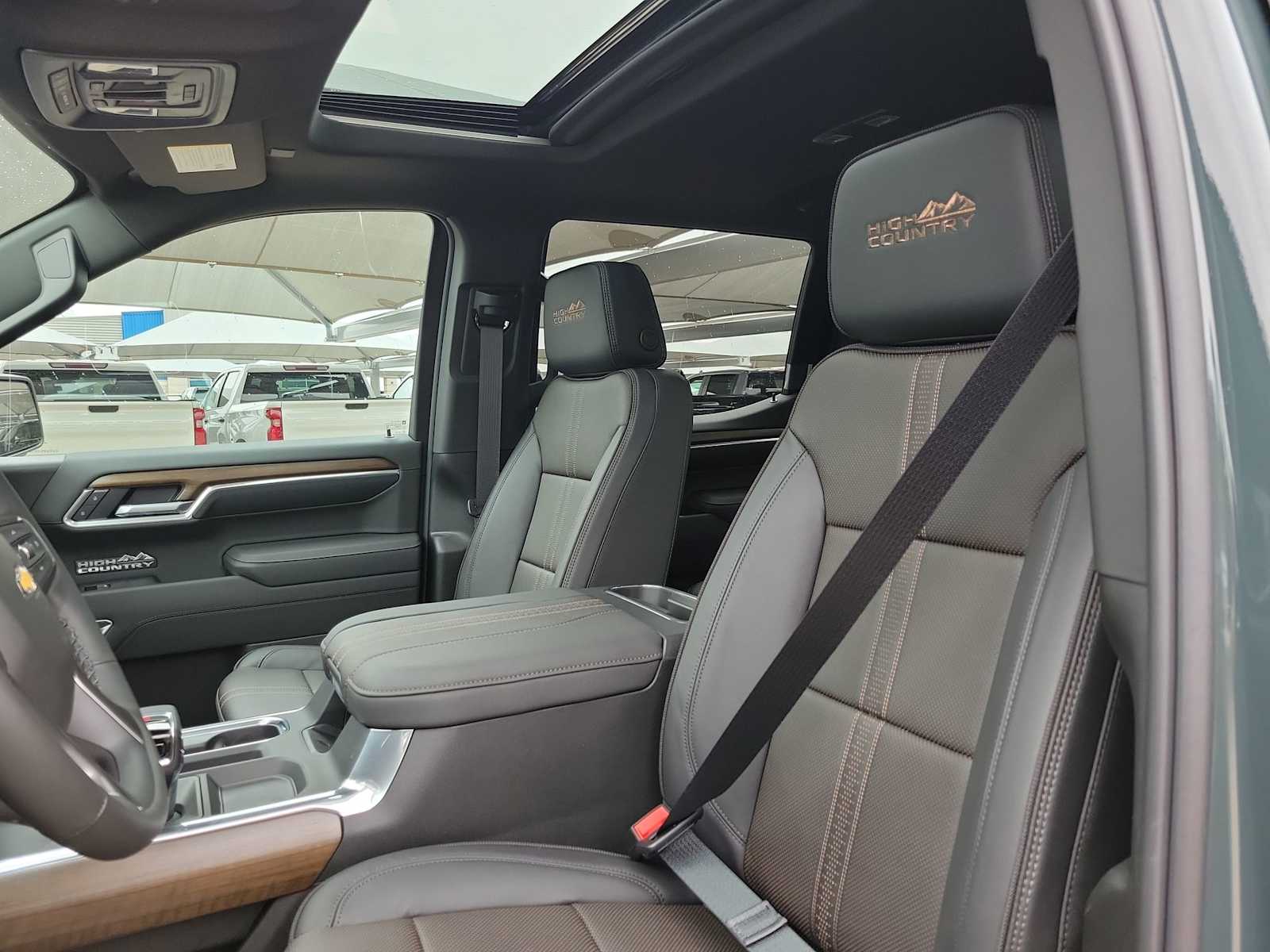 Thumbnail: 2026 Chevrolet Silverado 1500 - 11