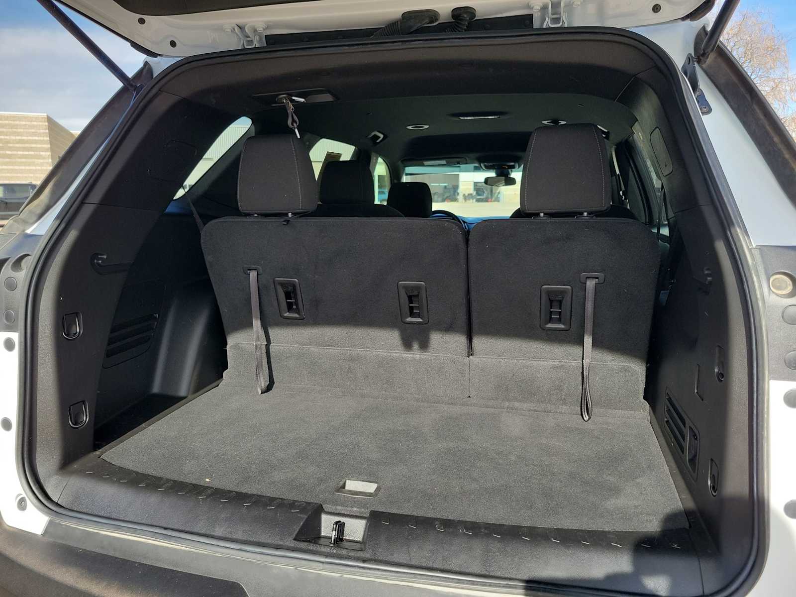 Thumbnail: 2023 Chevrolet Traverse - 19