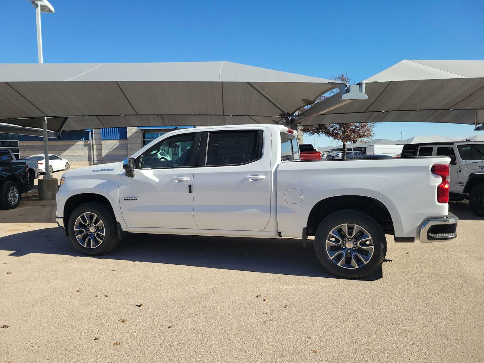 Thumbnail: 2026 Chevrolet Silverado 1500 - 3