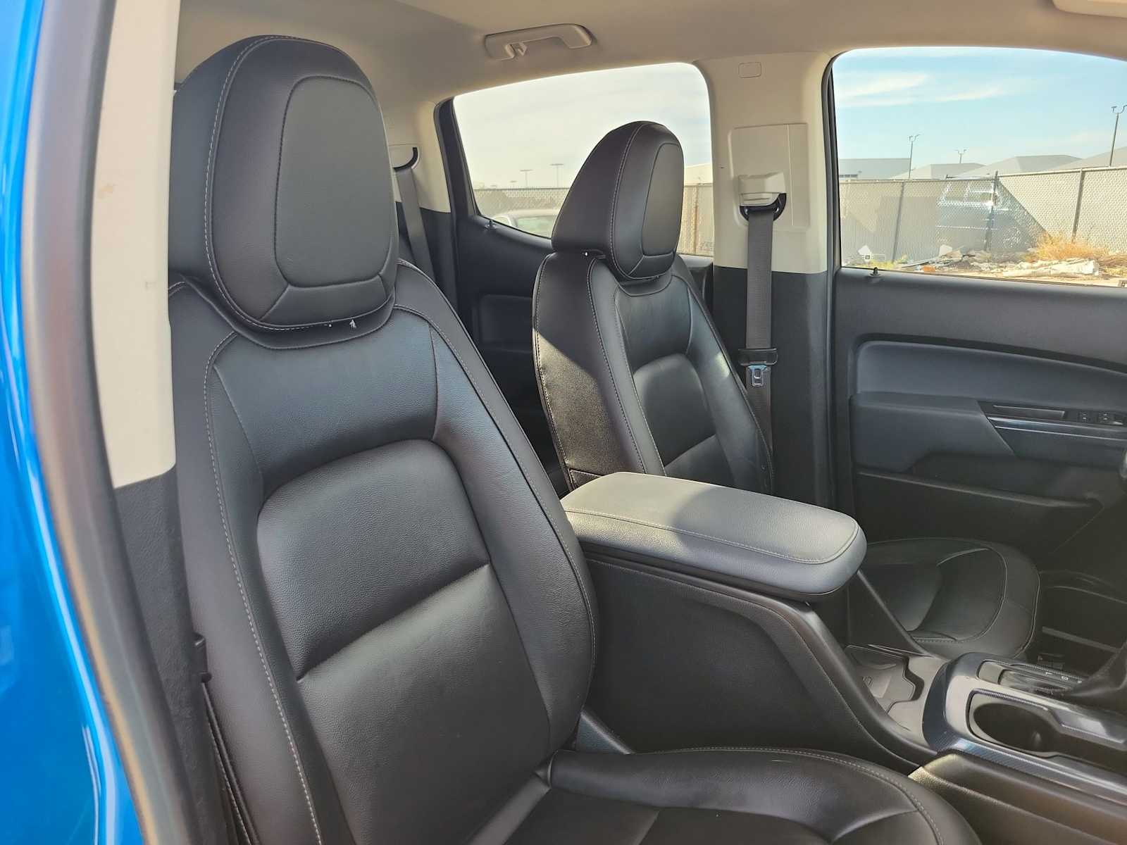 Thumbnail: 2022 Chevrolet Colorado - 14