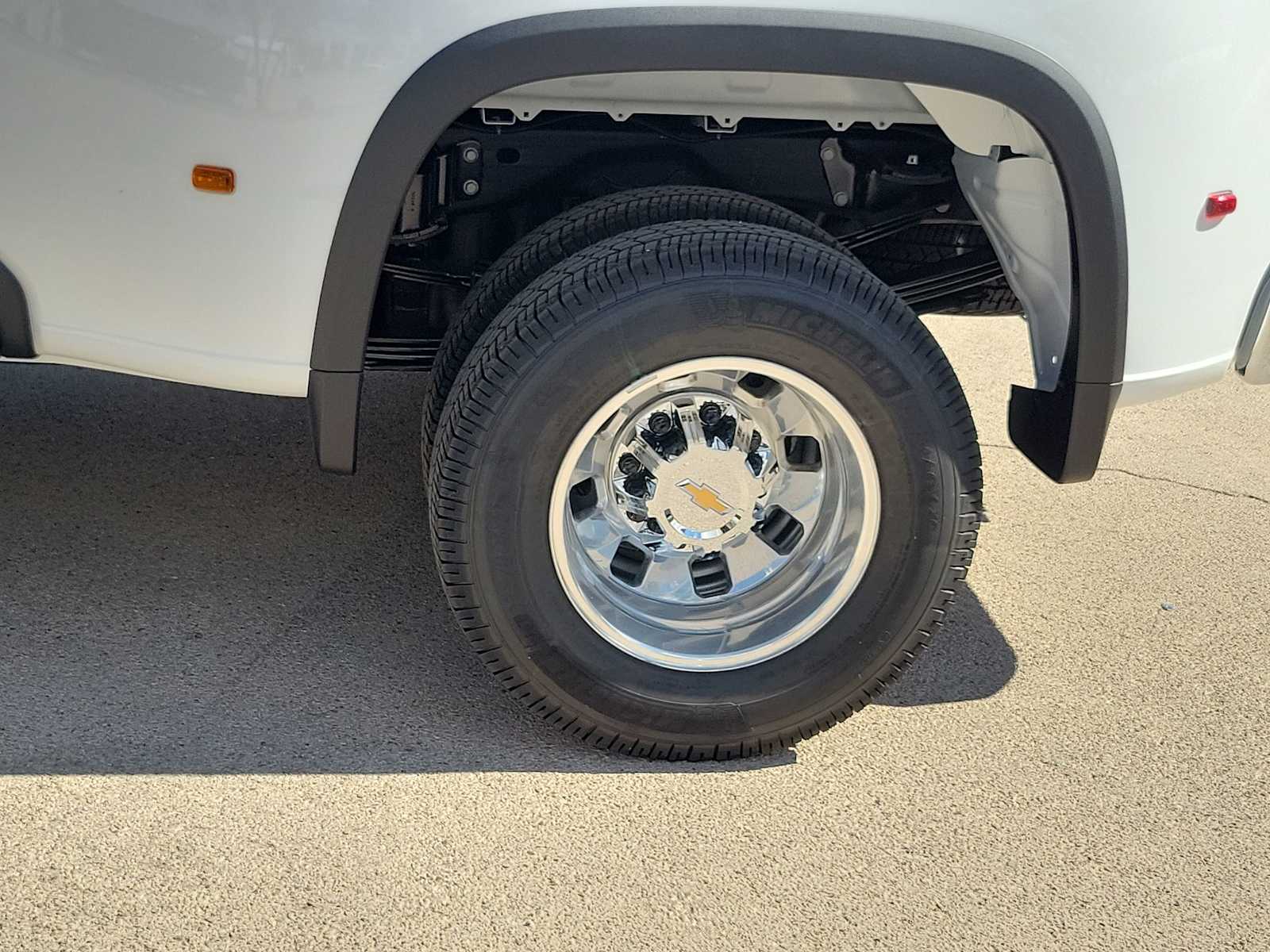 Thumbnail: 2026 Chevrolet Silverado 3500 - 8