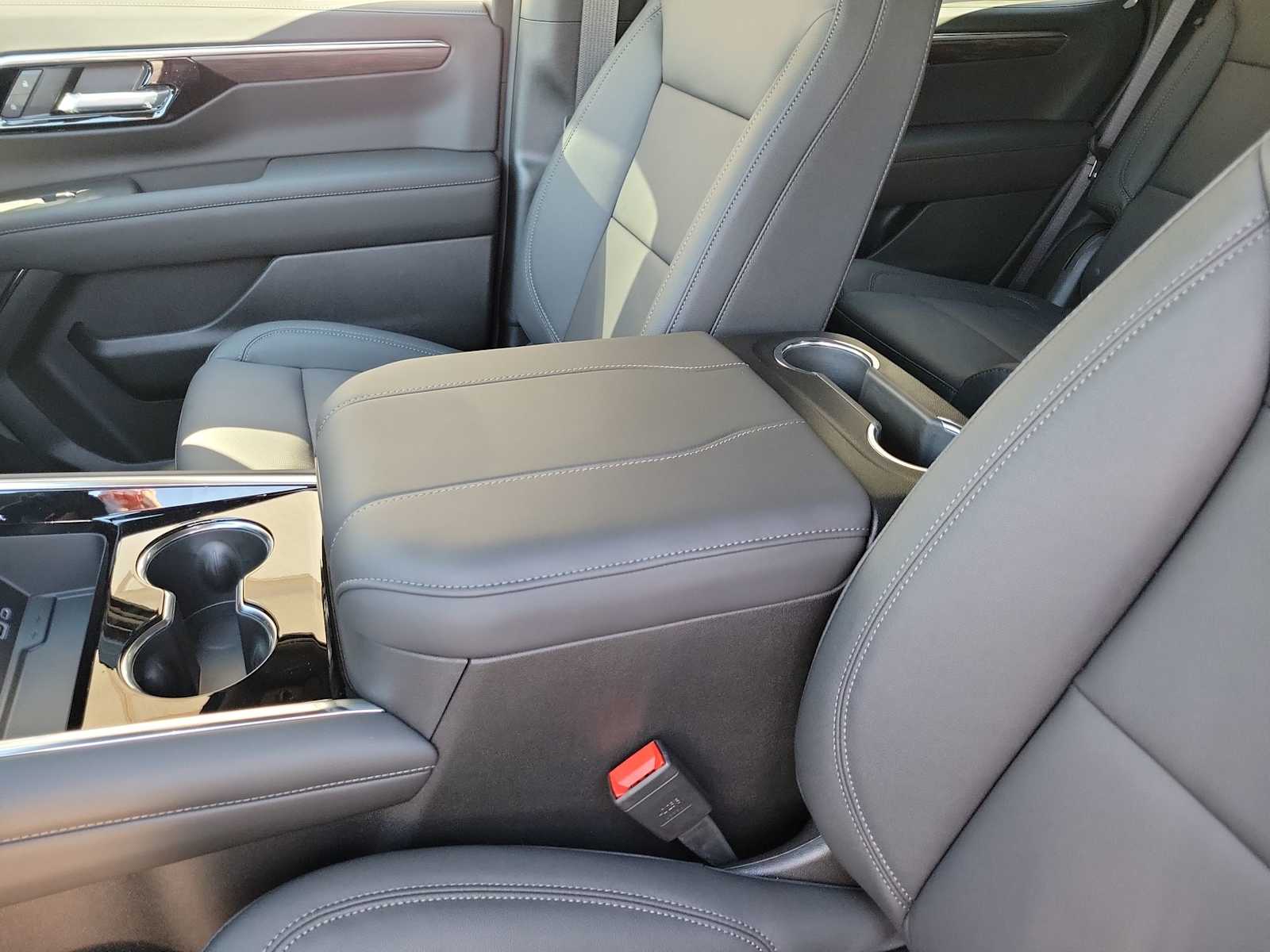 Thumbnail: 2026 Chevrolet Tahoe - 16