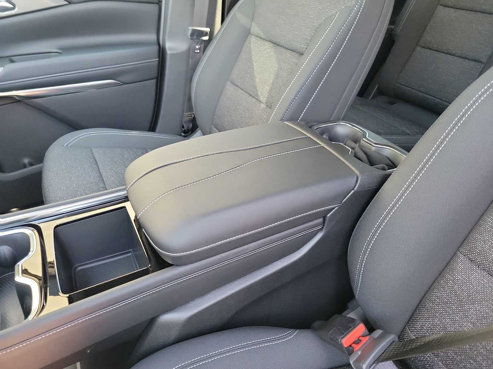 Thumbnail: 2026 Chevrolet Traverse - 16