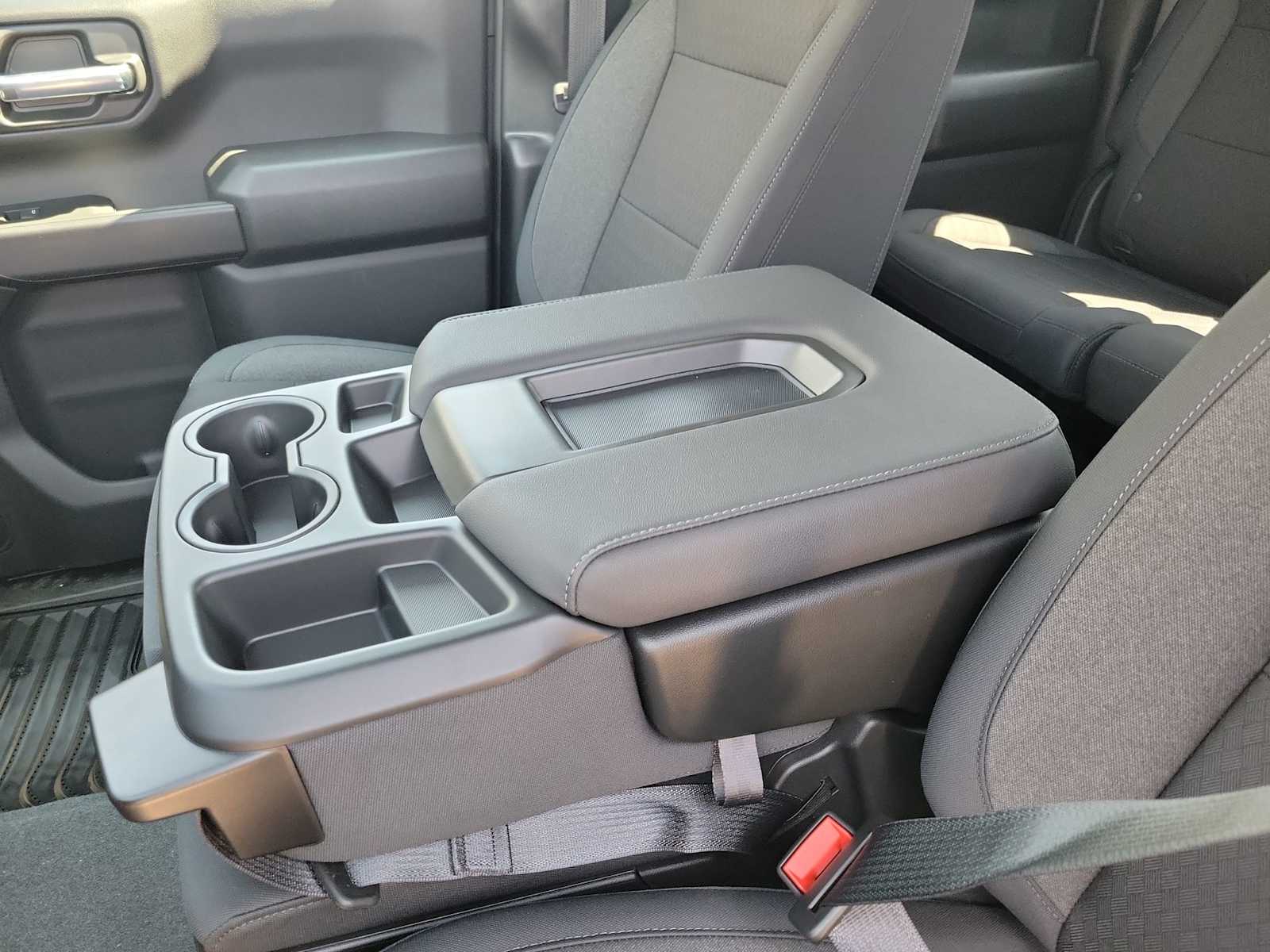 Thumbnail: 2026 Chevrolet Silverado 1500 - 24