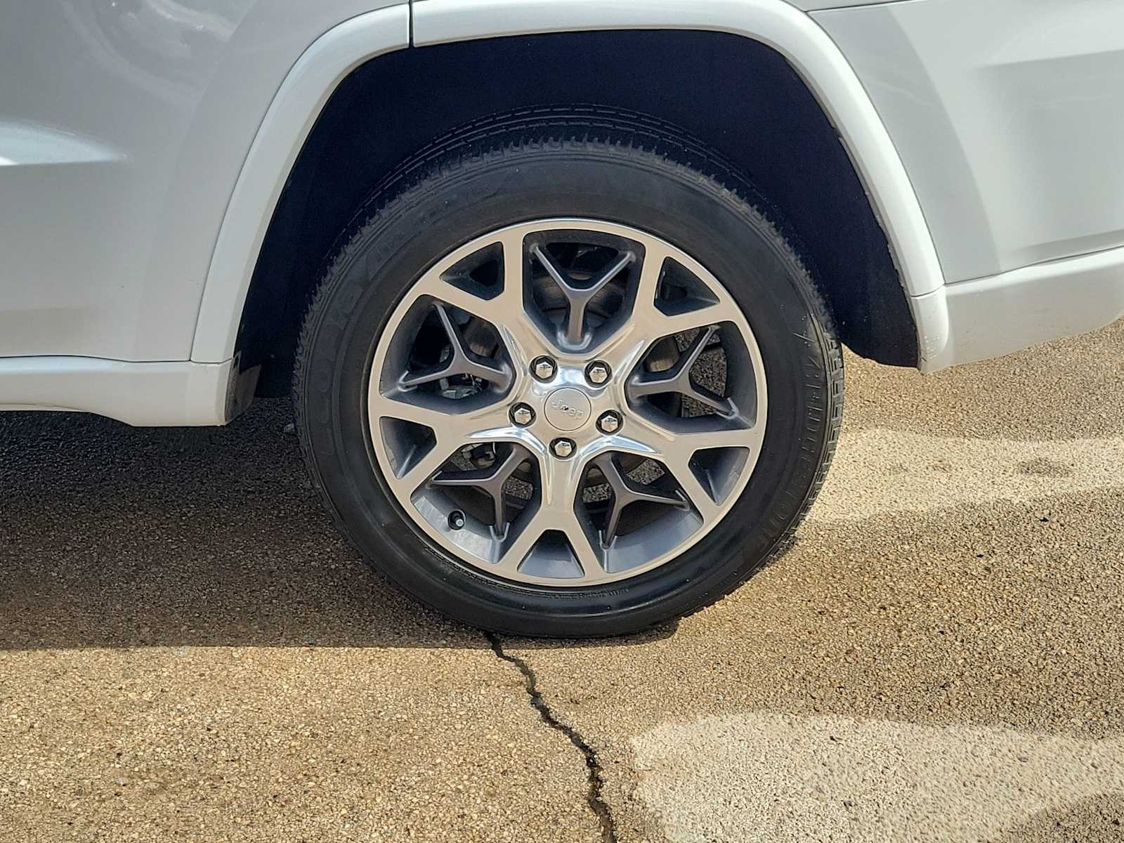 Thumbnail: 2021 Jeep Grand Cherokee - 3