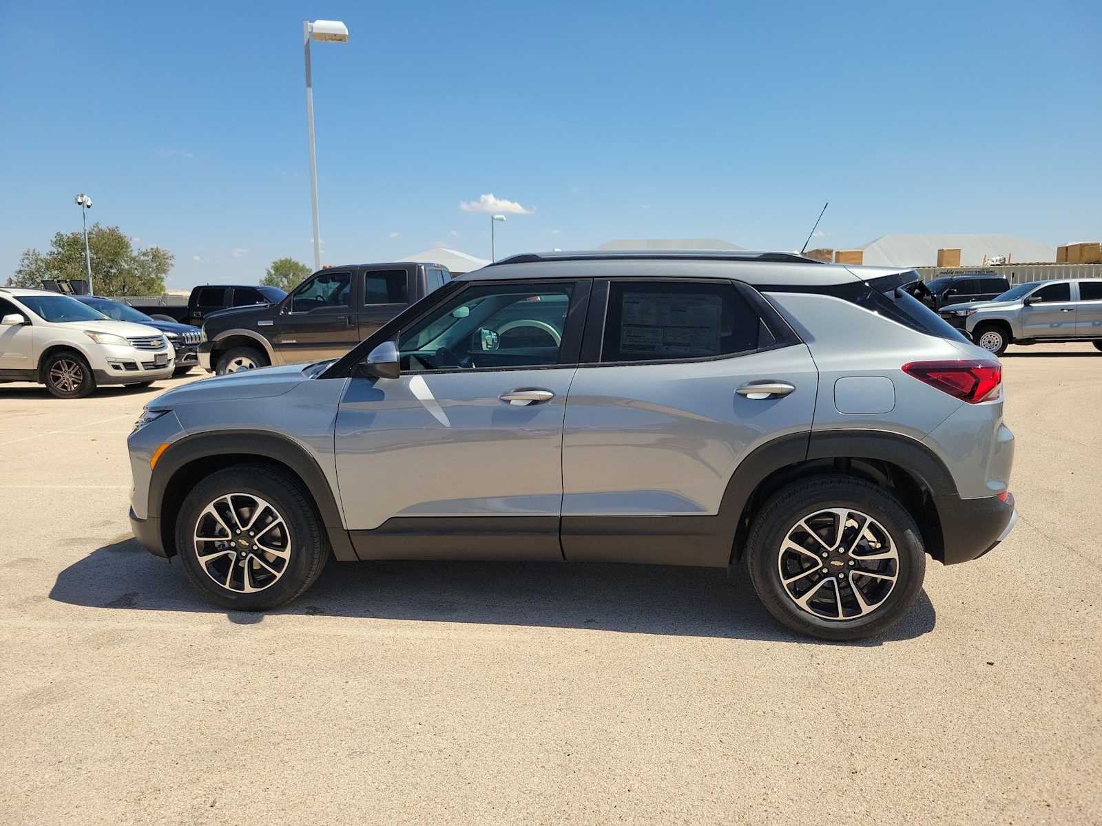 Thumbnail: 2026 Chevrolet TrailBlazer - 5