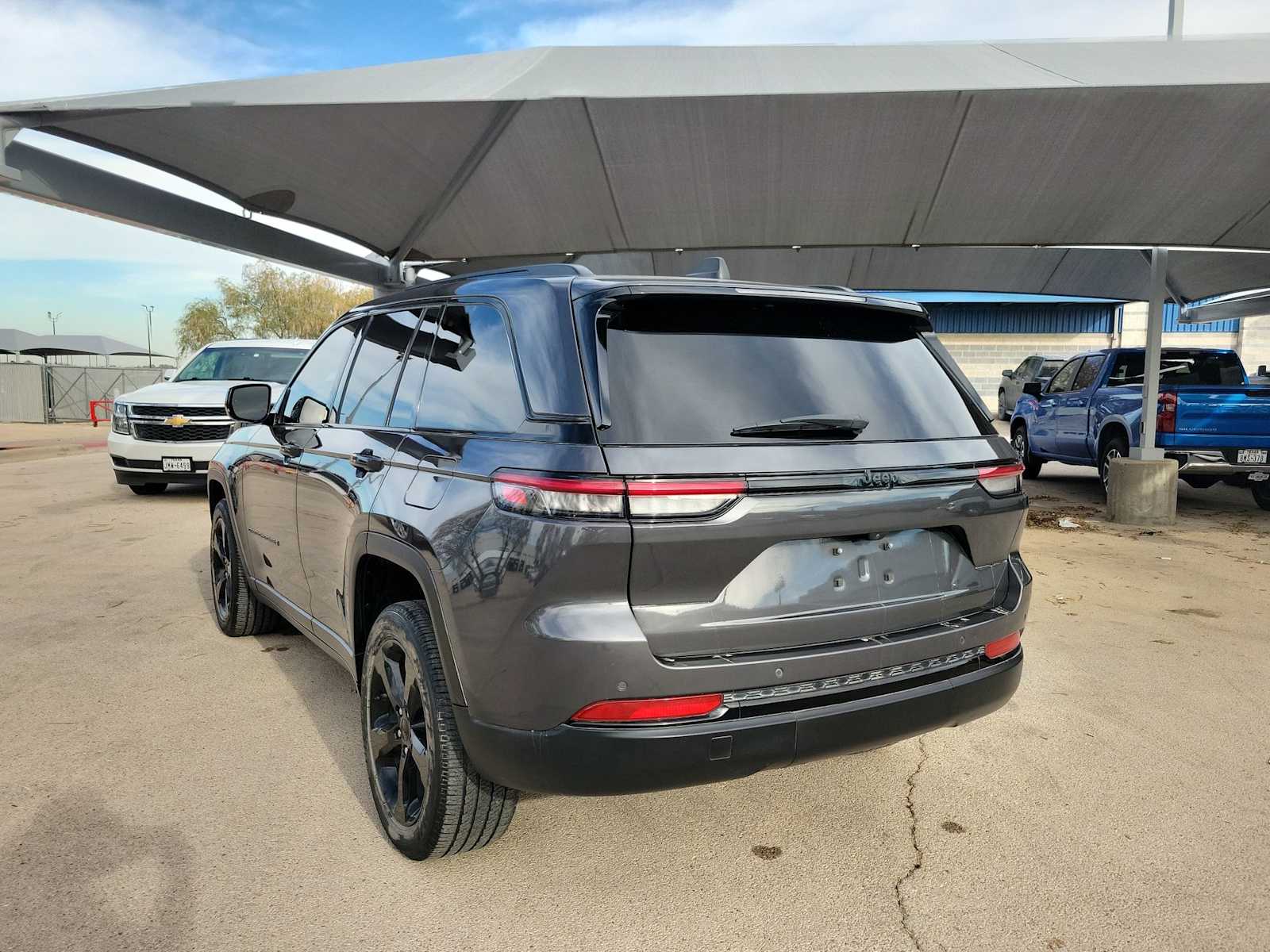 Thumbnail: 2023 Jeep Grand Cherokee - 4