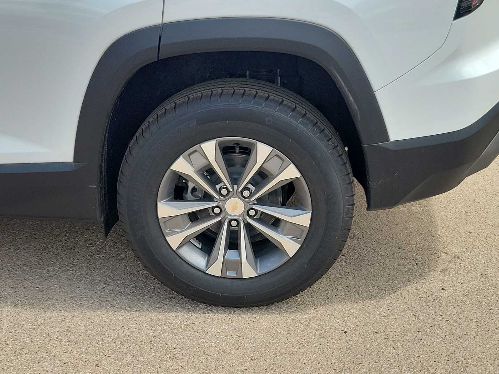 Thumbnail: 2026 Chevrolet Equinox - 8