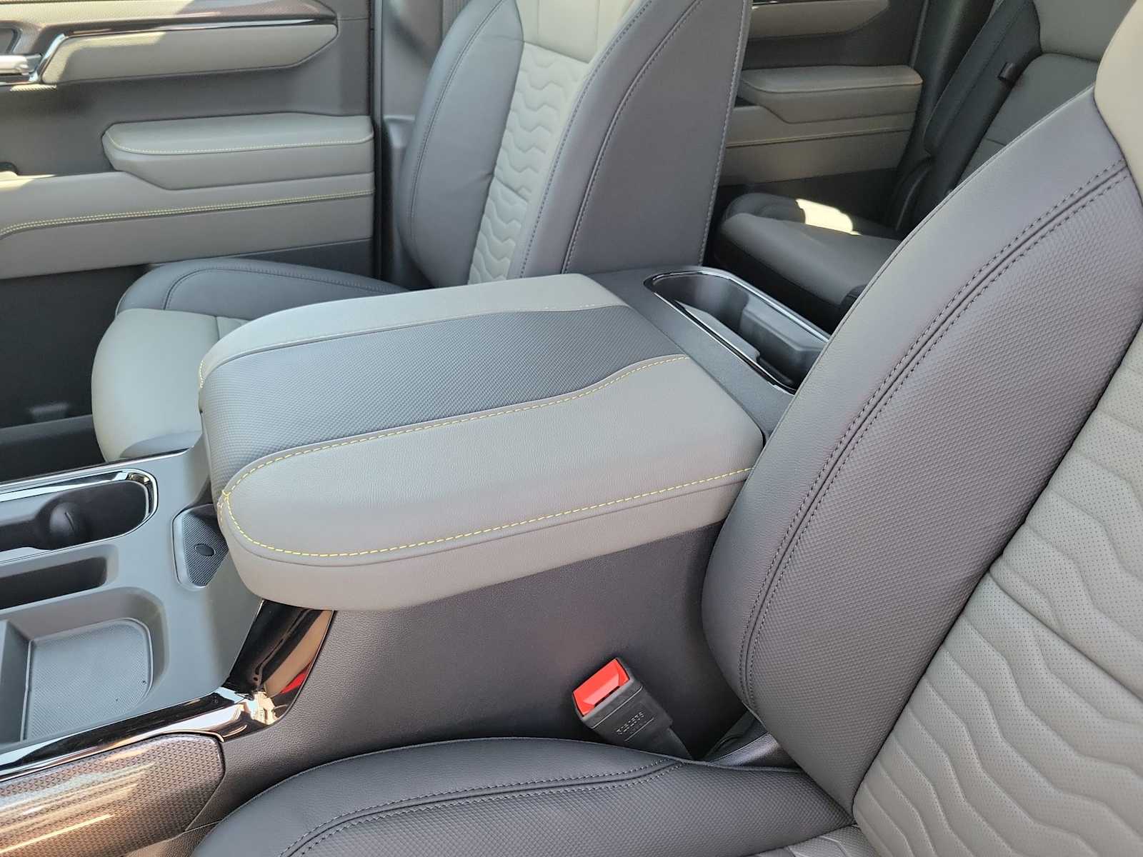 Thumbnail: 2026 Chevrolet Silverado 1500 - 16