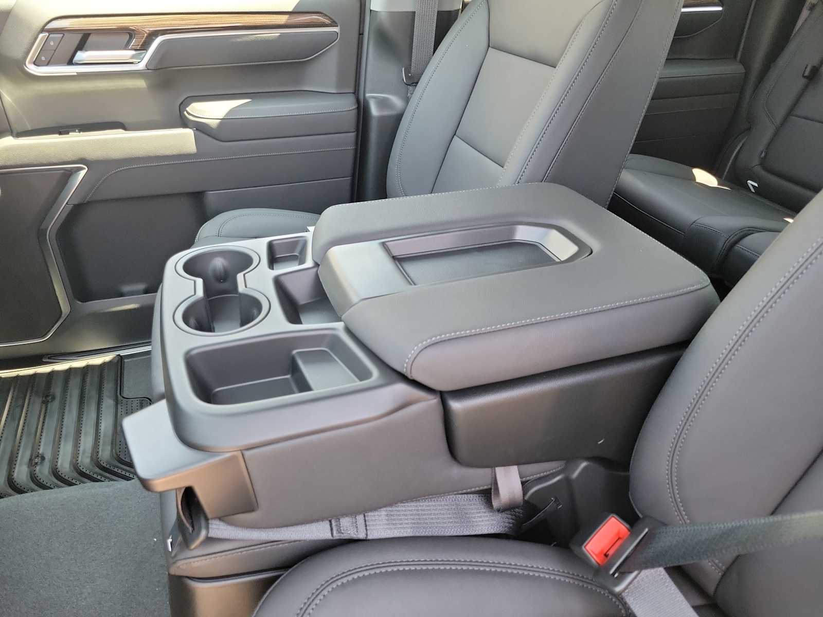 Thumbnail: 2026 Chevrolet Silverado 1500 - 16