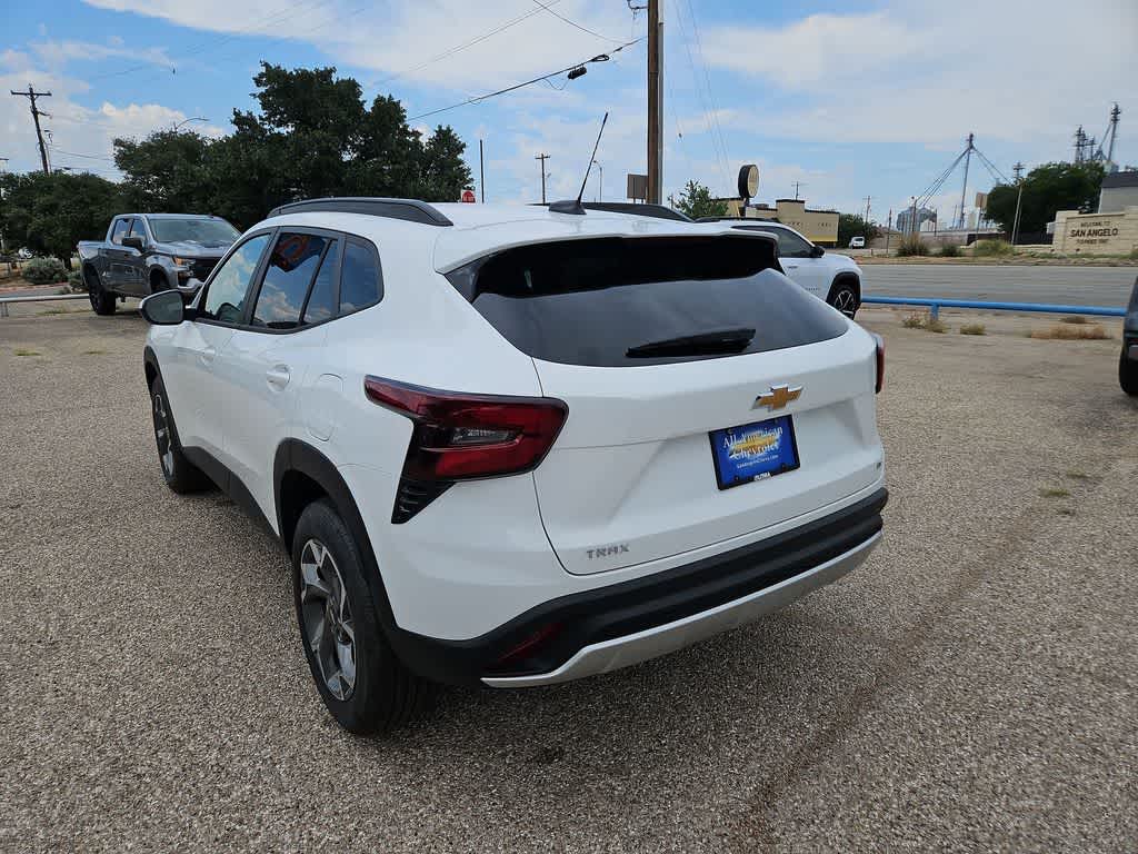 Thumbnail: 2026 Chevrolet Trax - 6