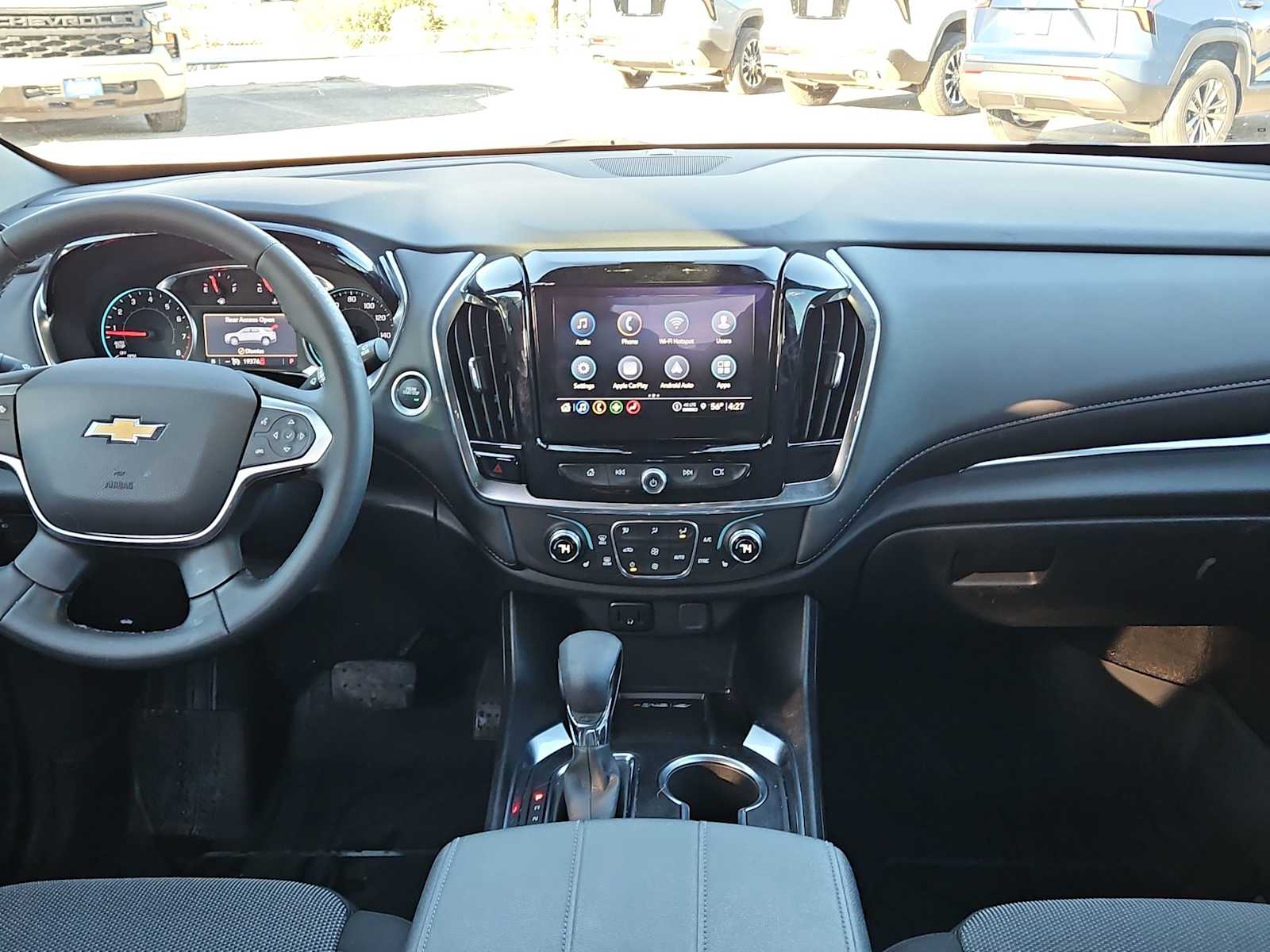 Thumbnail: 2023 Chevrolet Traverse - 14