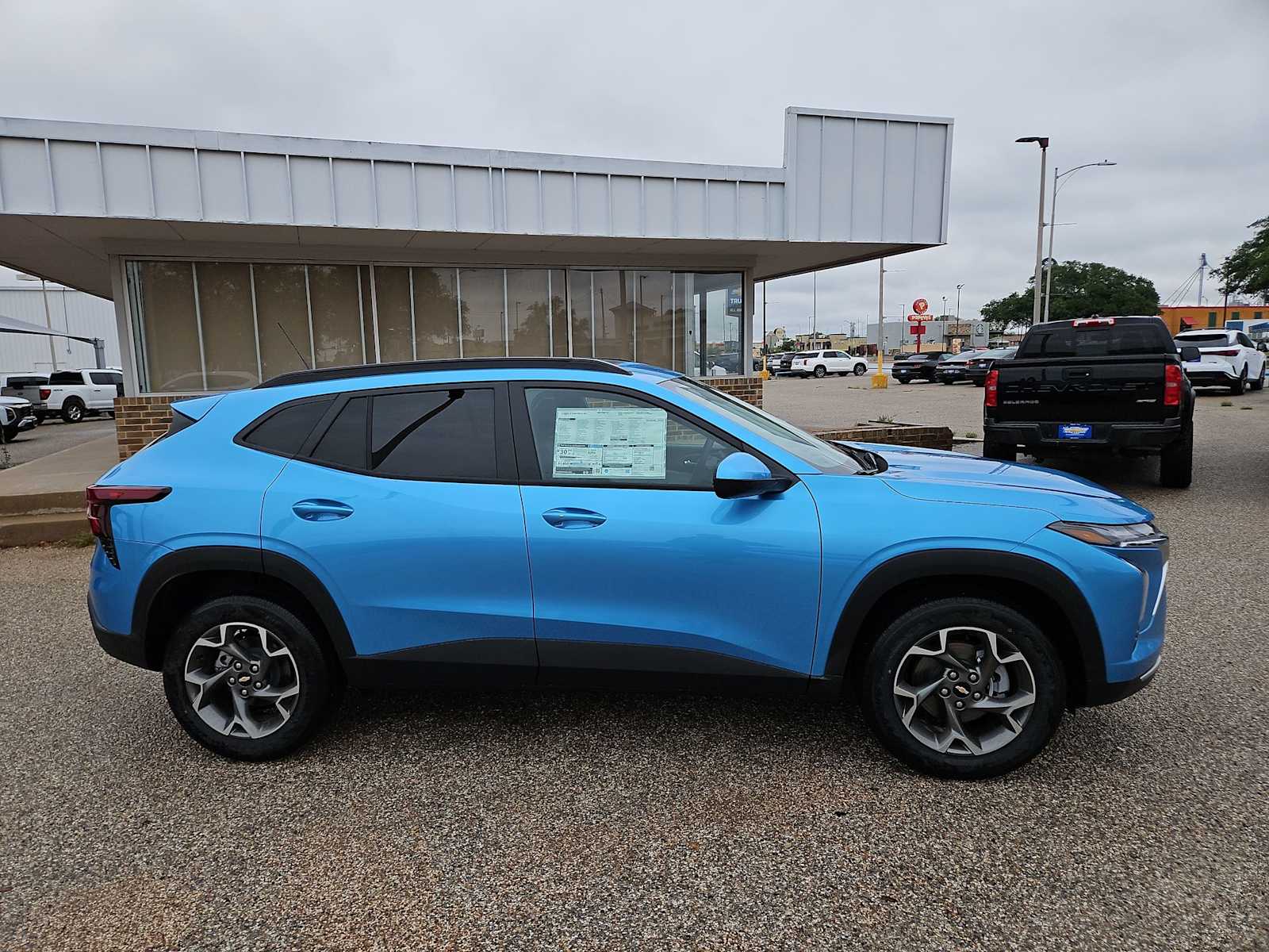Thumbnail: 2026 Chevrolet Trax - 9
