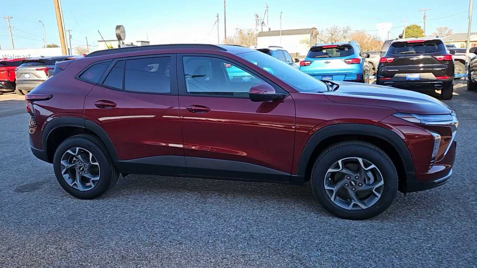 Thumbnail: 2025 Chevrolet Trax - 9