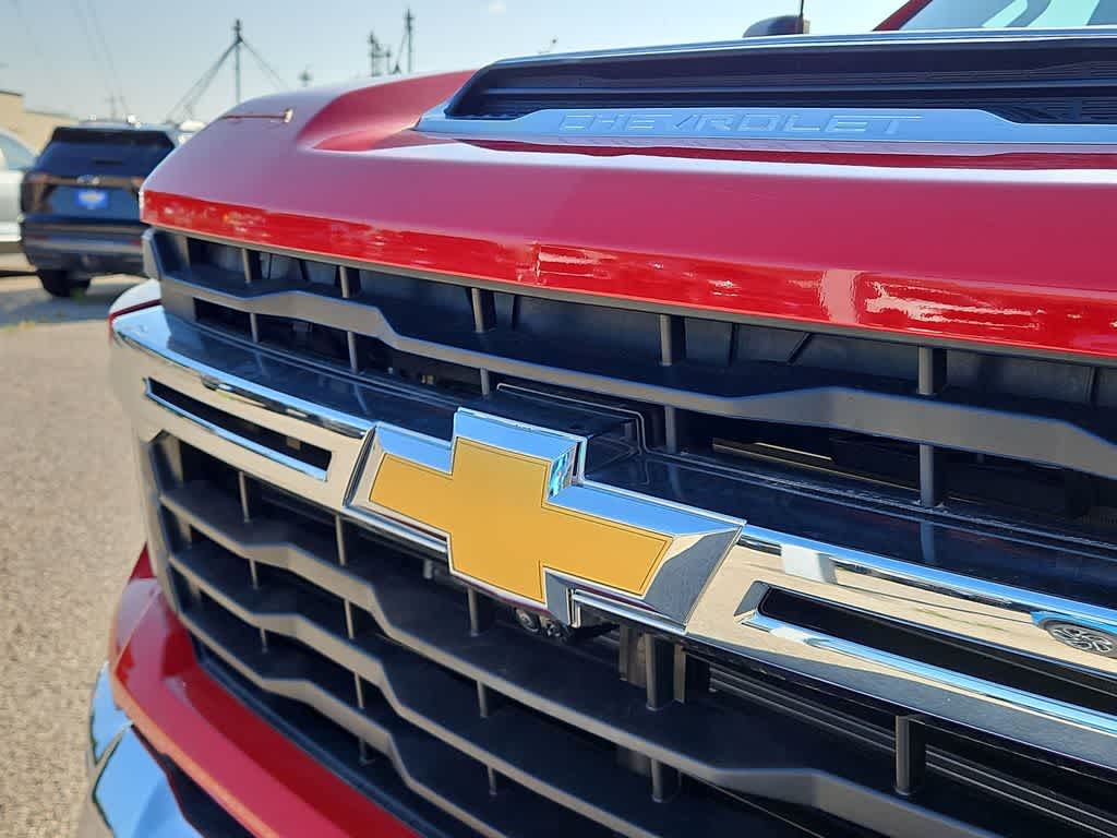 Thumbnail: 2026 Chevrolet Silverado 3500 - 13