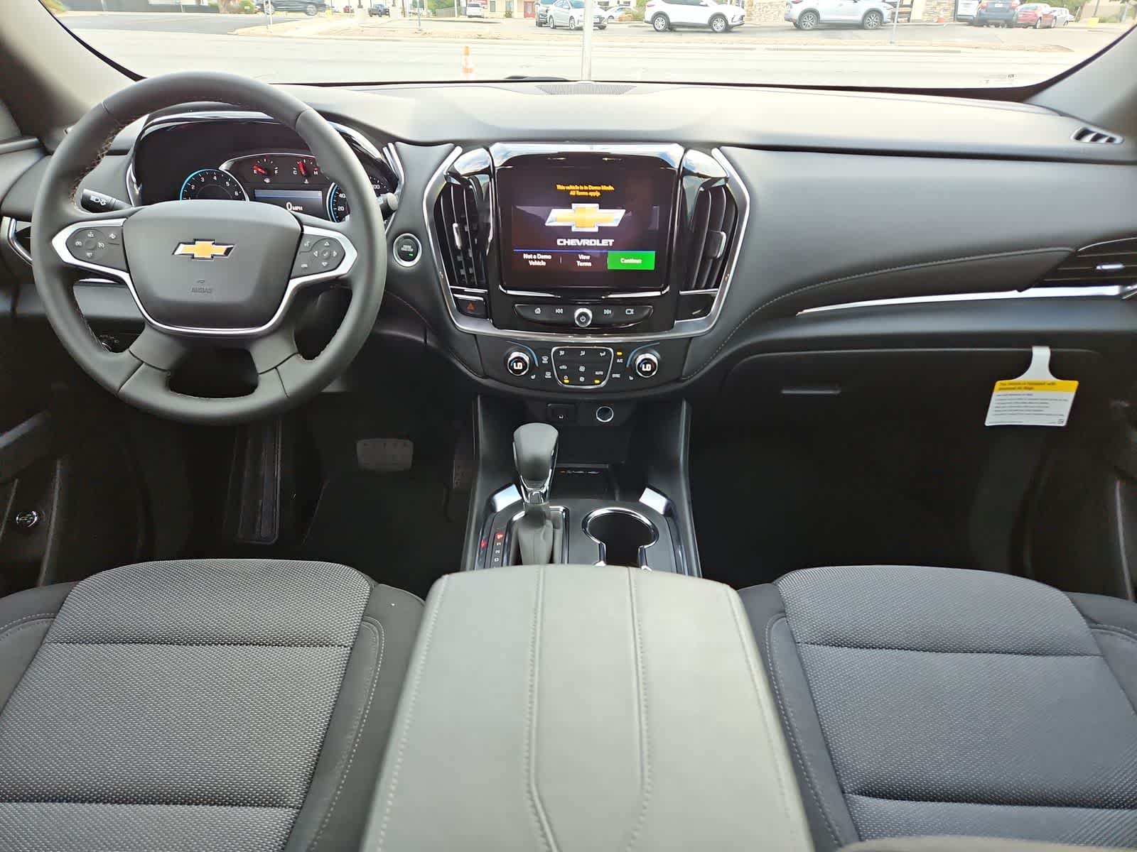 Thumbnail: 2023 Chevrolet Traverse - 18