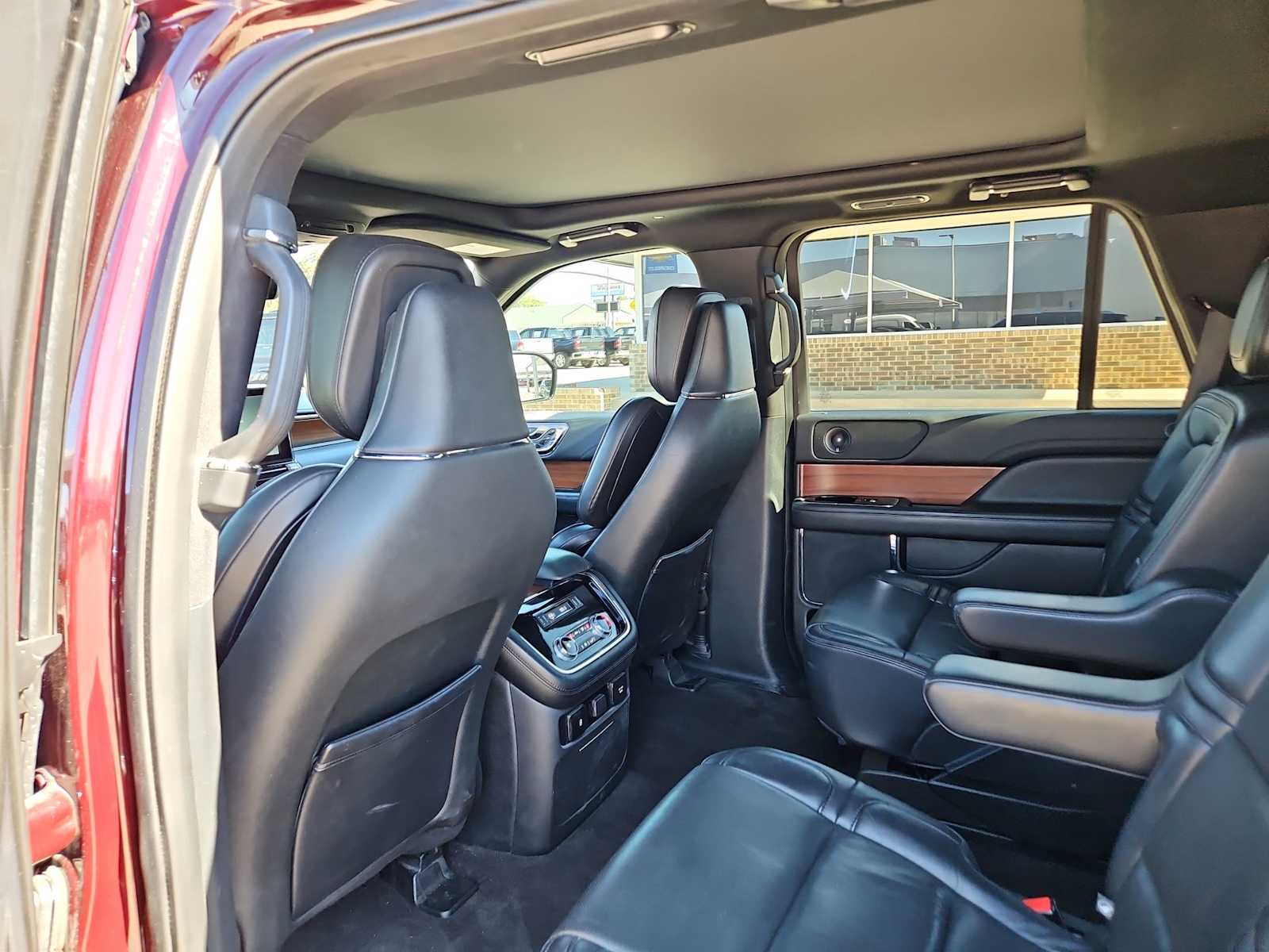 Thumbnail: 2019 Lincoln Navigator - 15