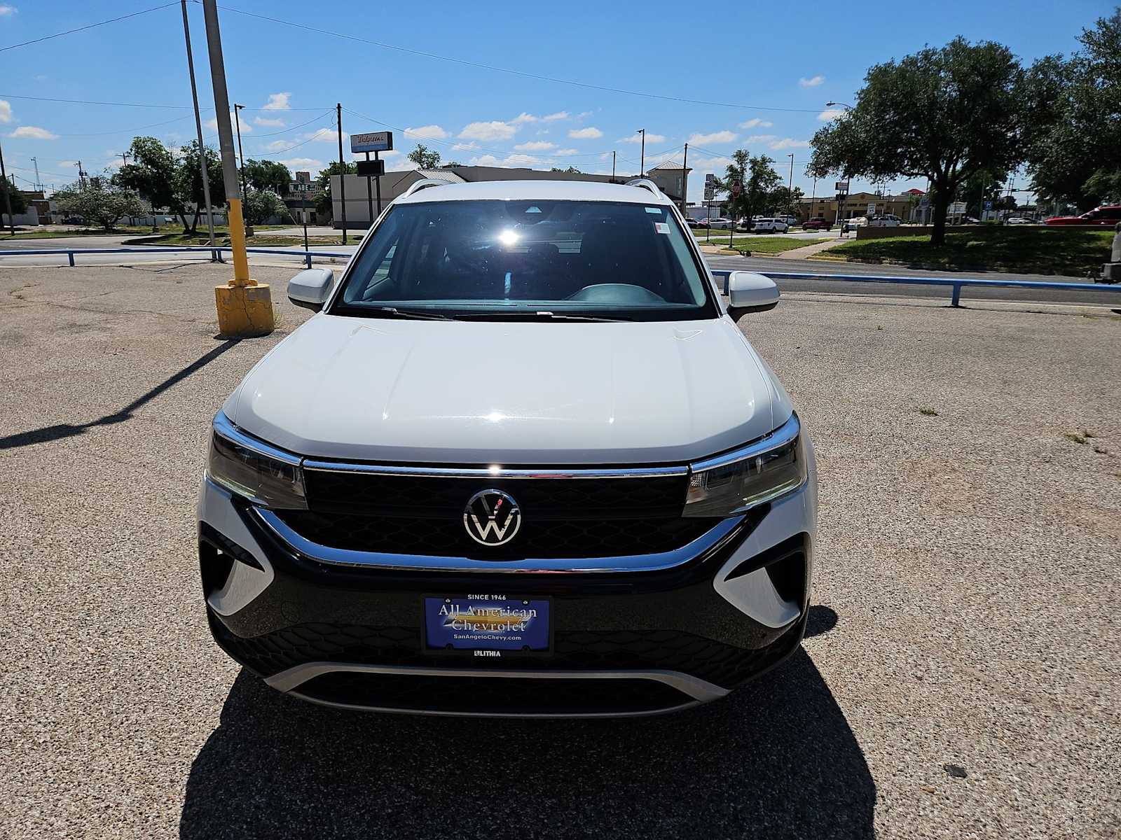 Thumbnail: 2024 Volkswagen Taos - 3