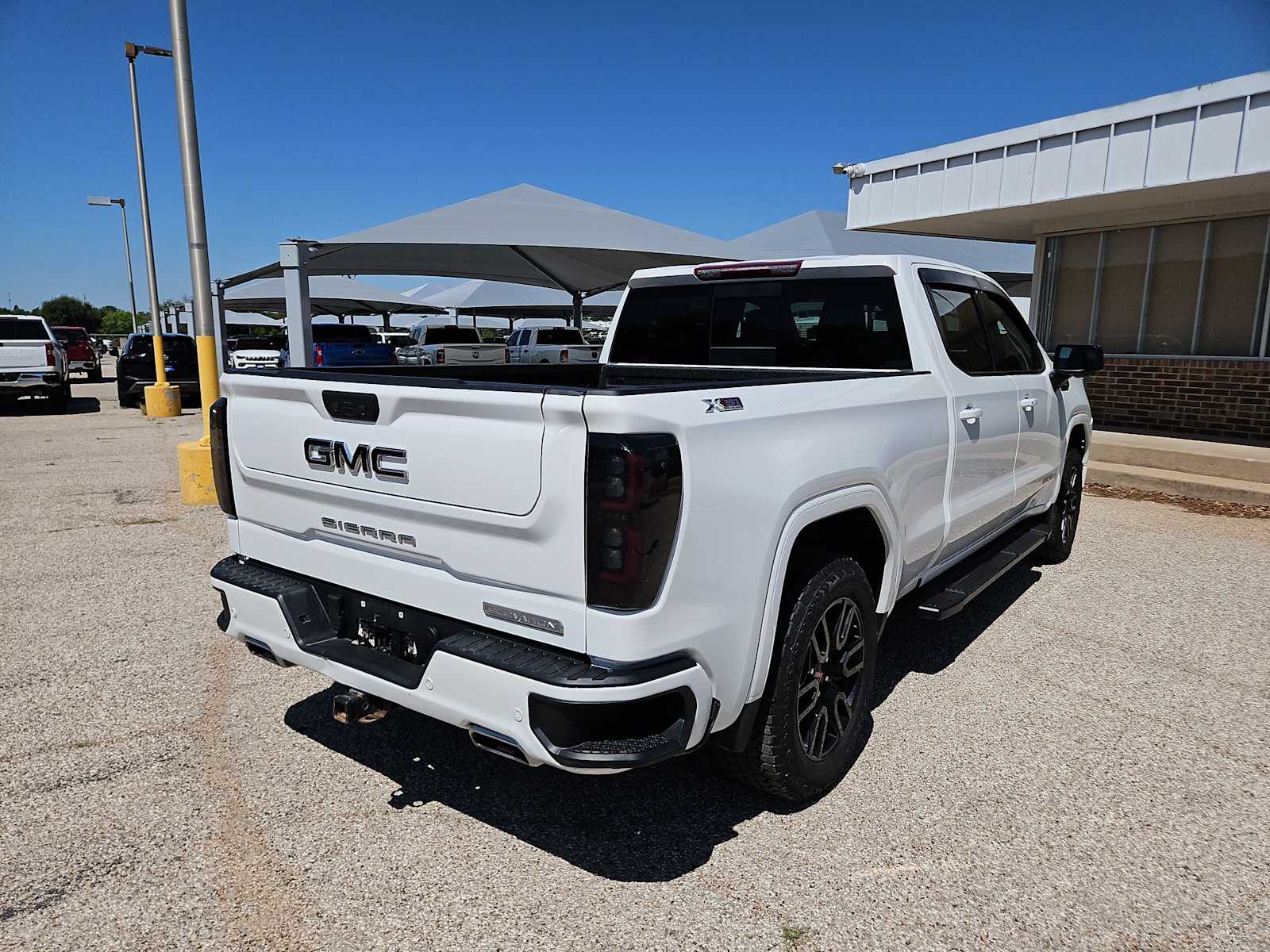 Thumbnail: 2022 GMC Sierra 1500 - 8