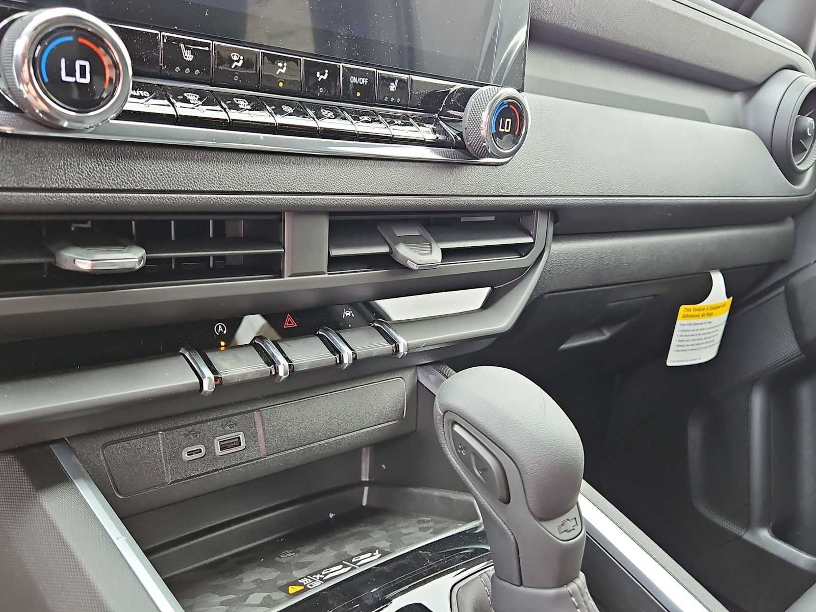 Thumbnail: 2025 Chevrolet Colorado - 28