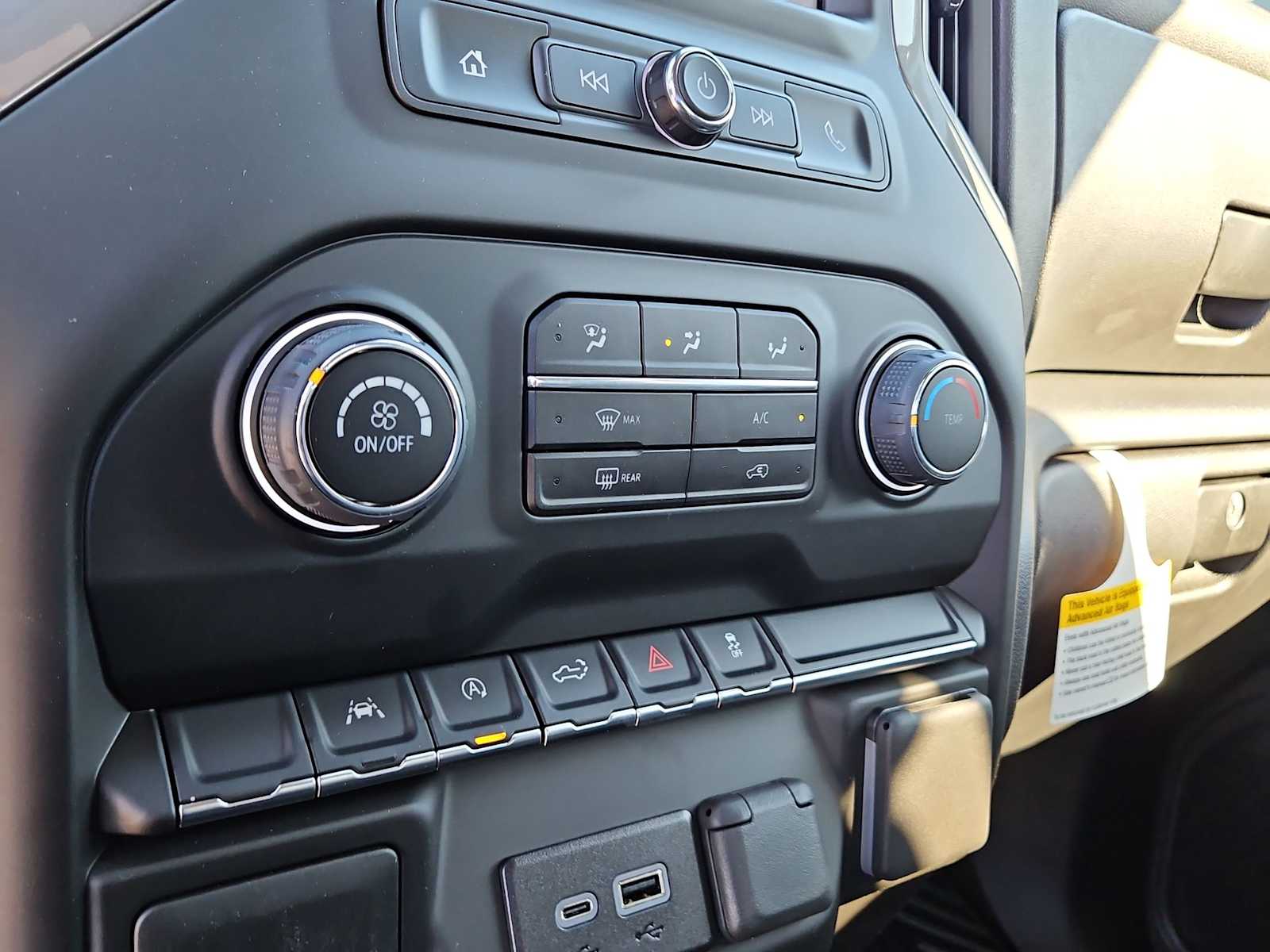 Thumbnail: 2026 Chevrolet Silverado 1500 - 24