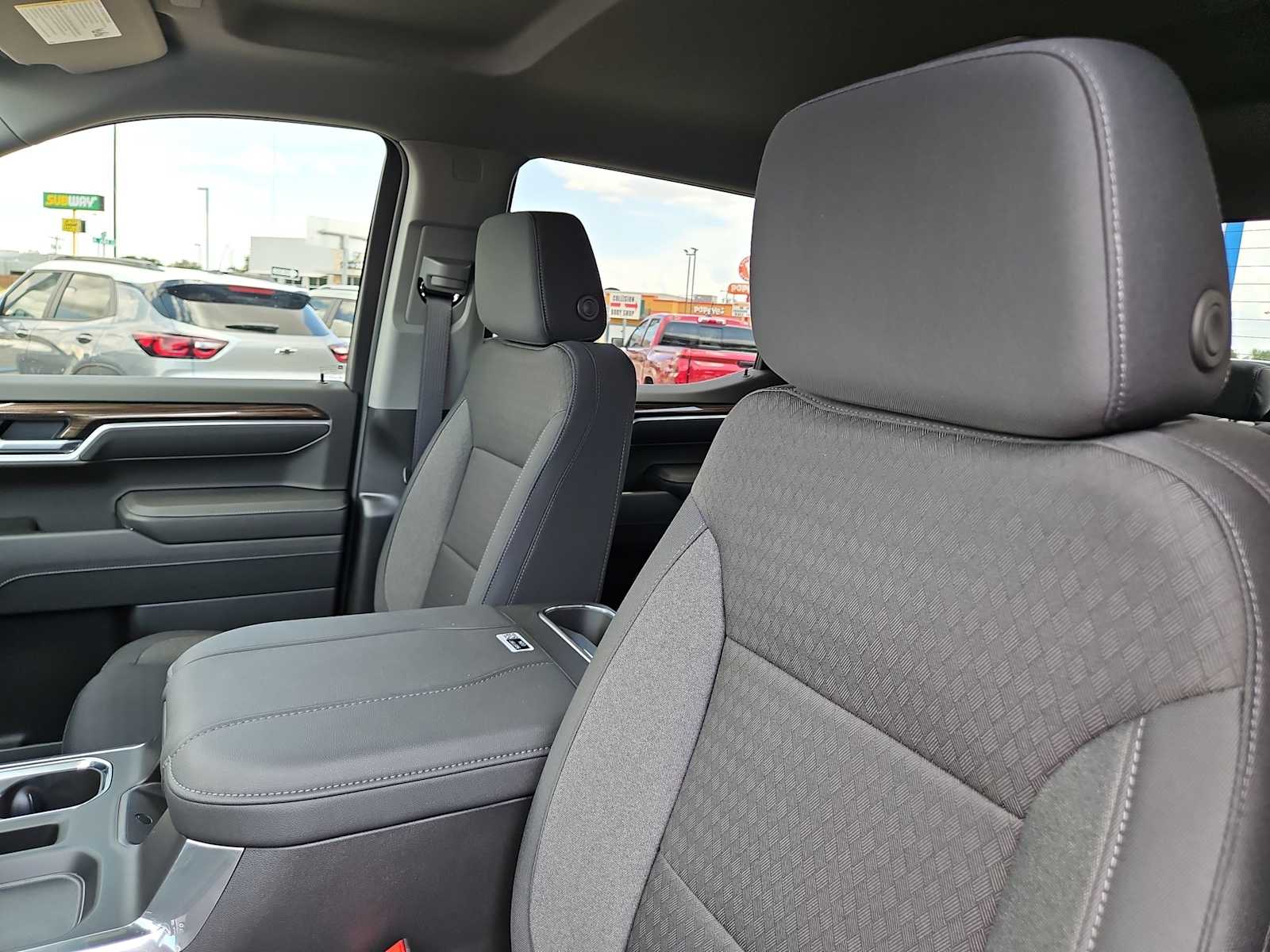 Thumbnail: 2026 Chevrolet Silverado 1500 - 14