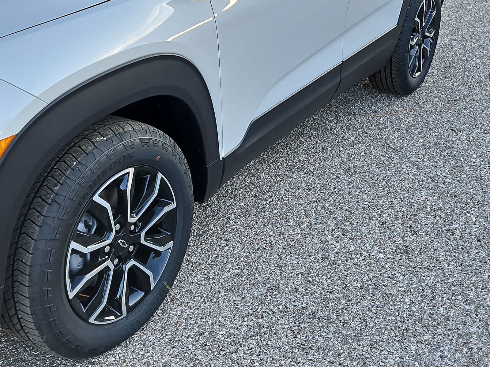 Thumbnail: 2025 Chevrolet TrailBlazer - 8