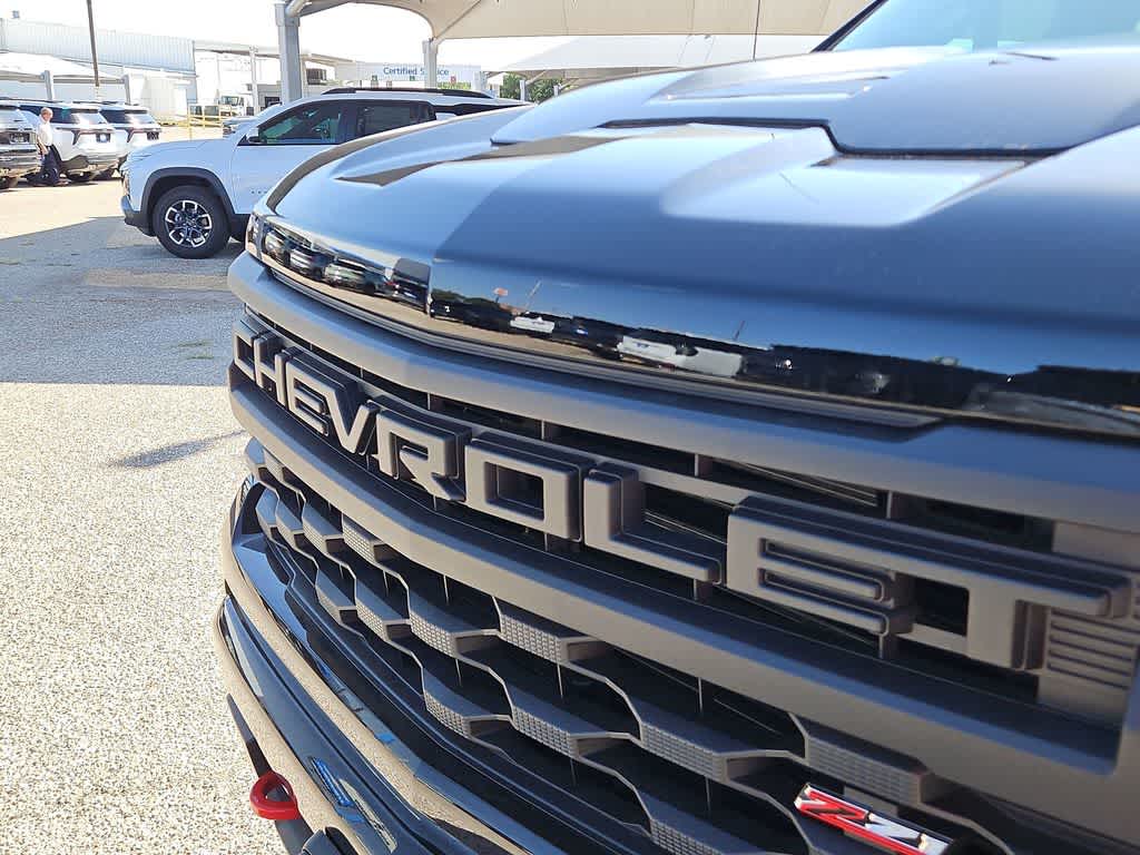 Thumbnail: 2026 Chevrolet Silverado 1500 - 12