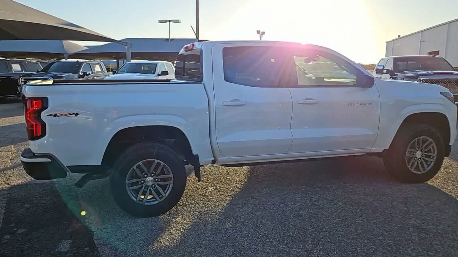 Thumbnail: 2024 Chevrolet Colorado - 8