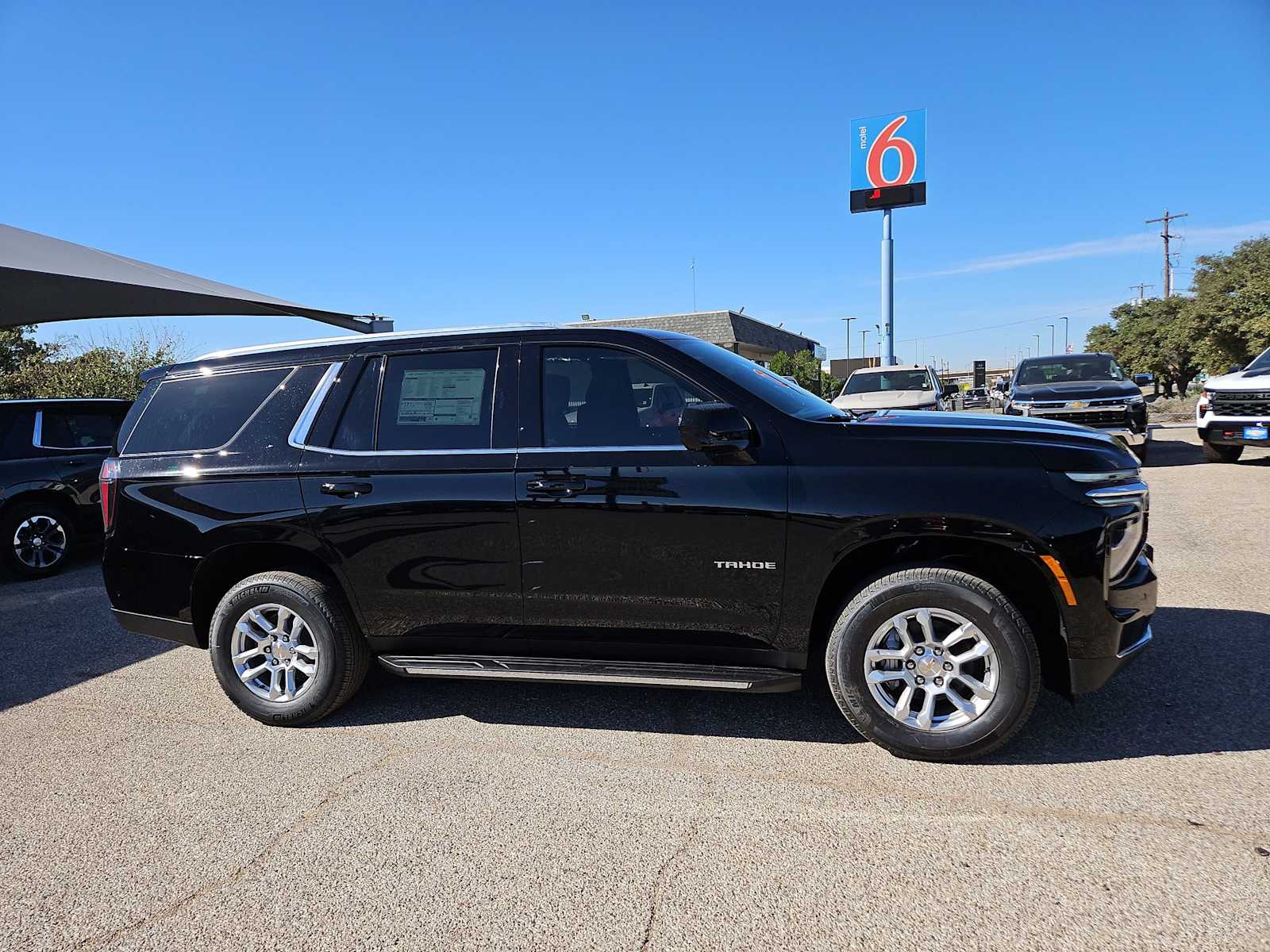 Thumbnail: 2026 Chevrolet Tahoe - 9