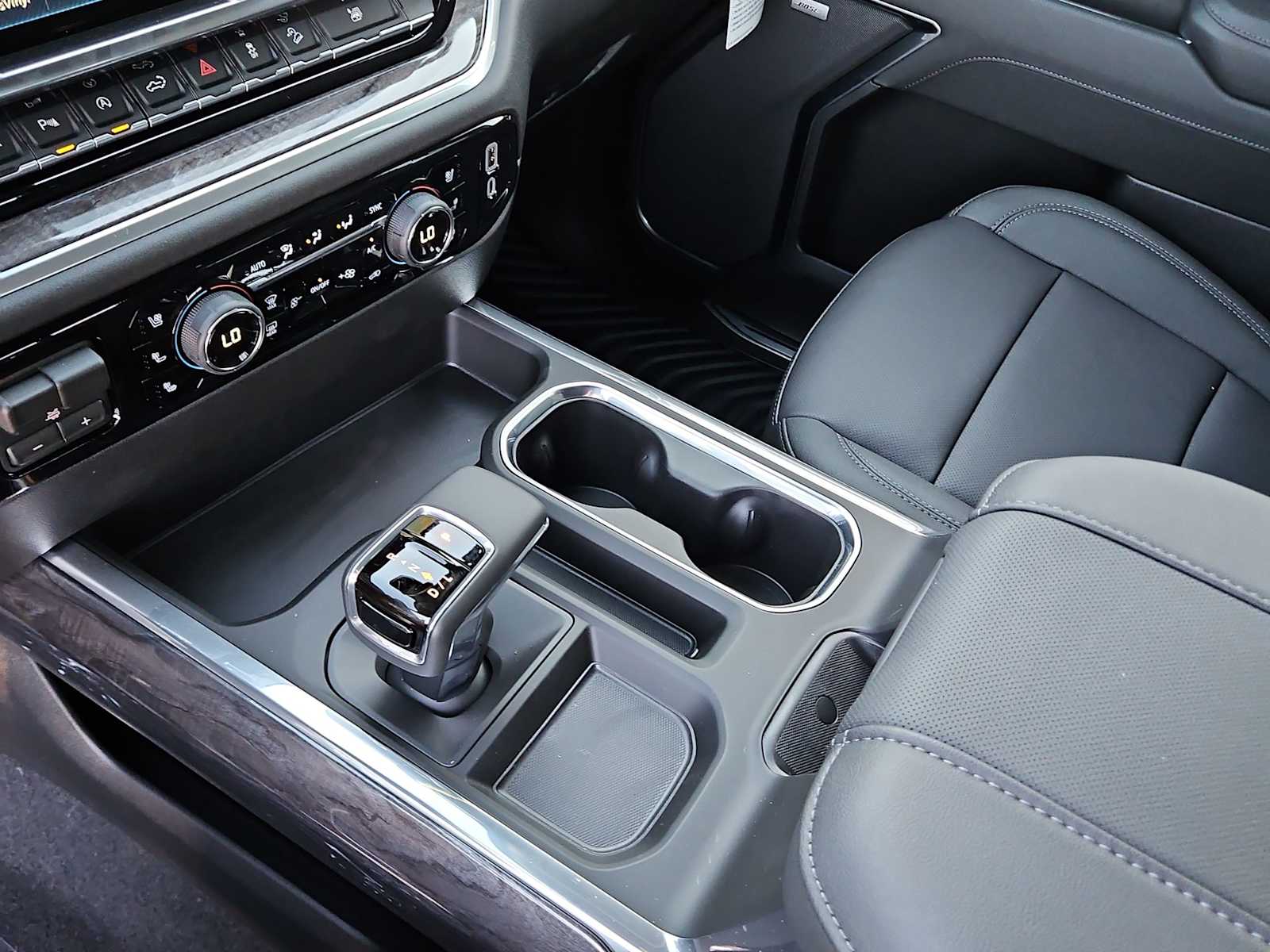 Thumbnail: 2026 Chevrolet Silverado 1500 - 20