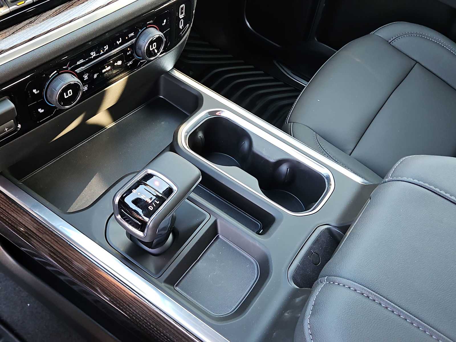 Thumbnail: 2026 Chevrolet Silverado 1500 - 20