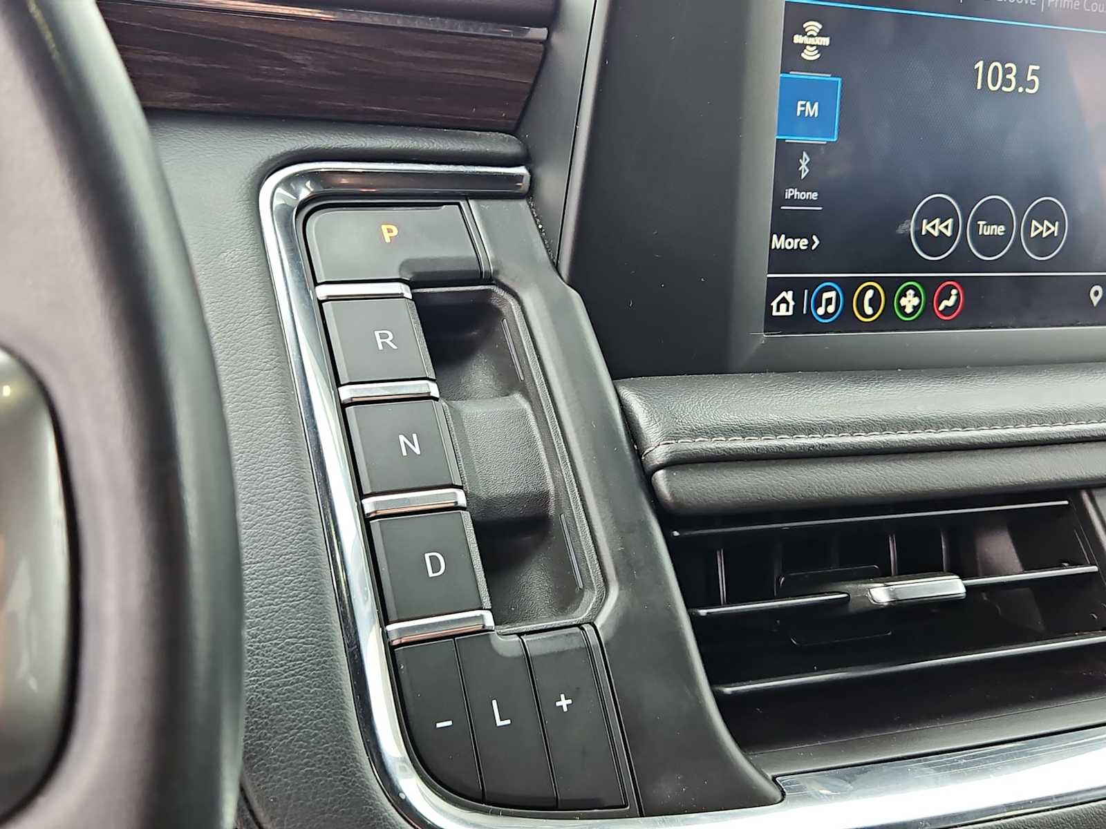 Thumbnail: 2023 Chevrolet Tahoe - 21