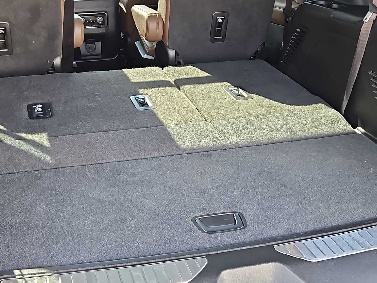 Thumbnail: 2023 Chevrolet Tahoe - 23