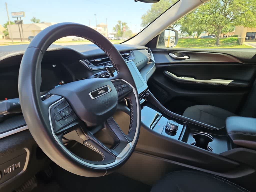 Thumbnail: 2024 Jeep Grand Cherokee - 9