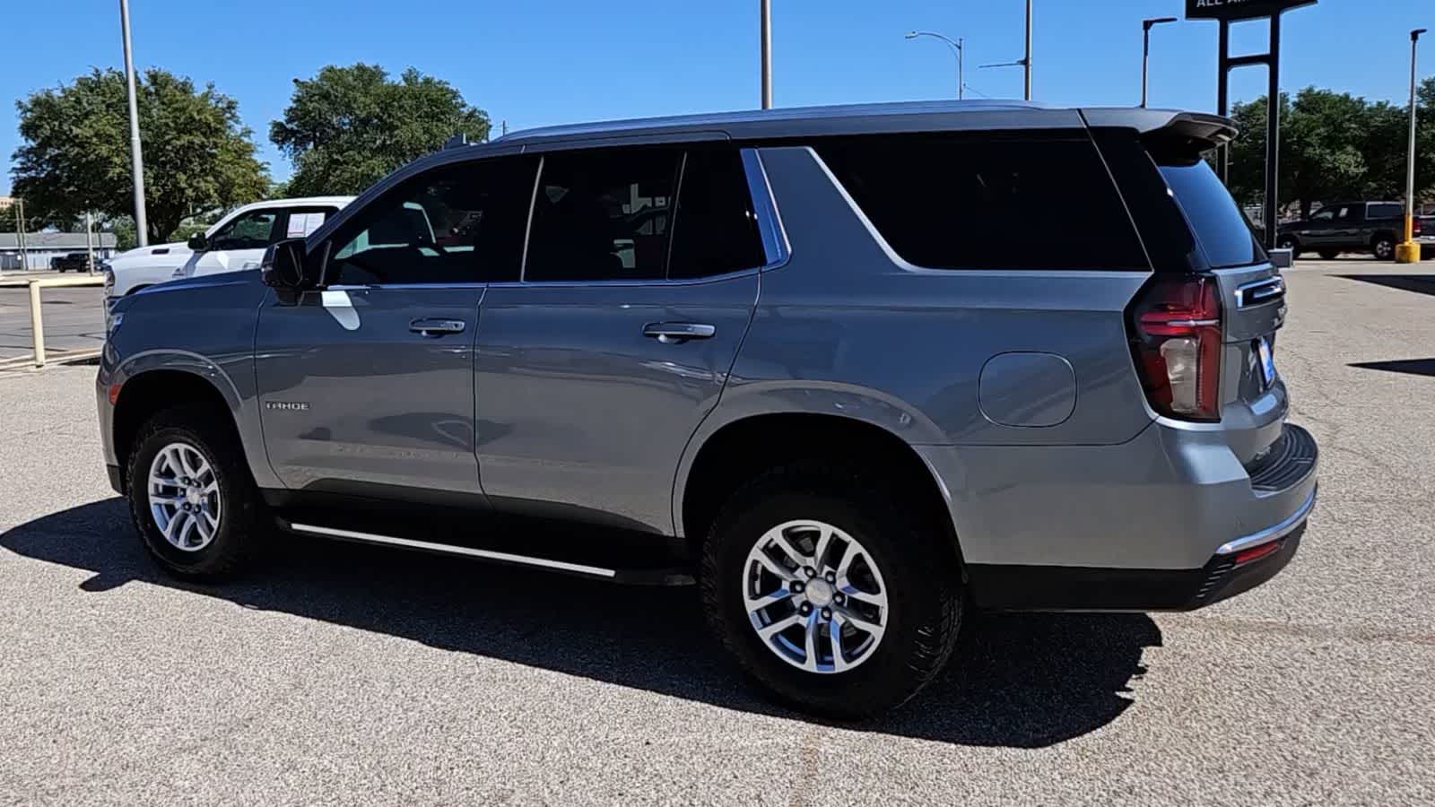 Thumbnail: 2023 Chevrolet Tahoe - 5