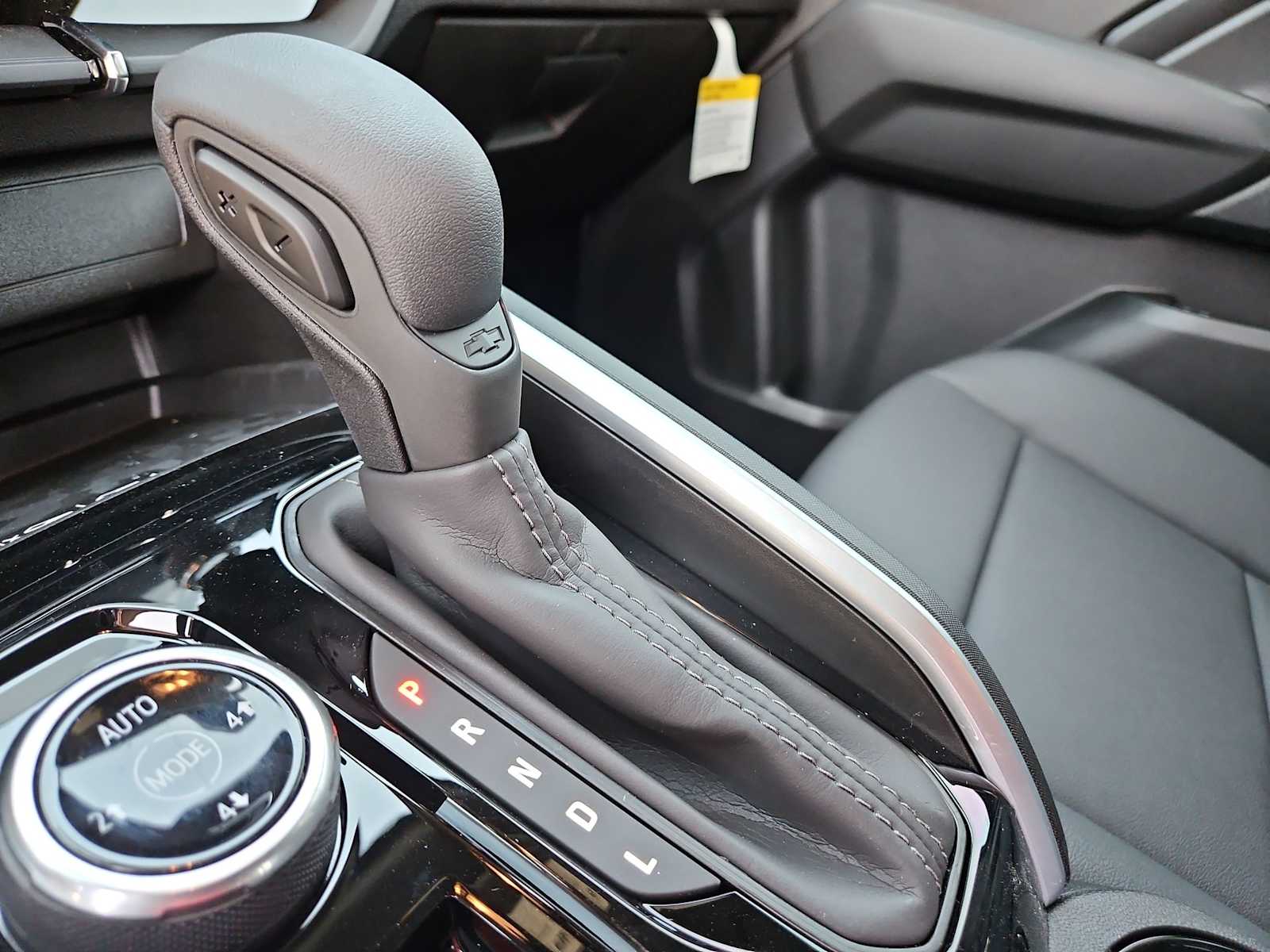 Thumbnail: 2025 Chevrolet Colorado - 25