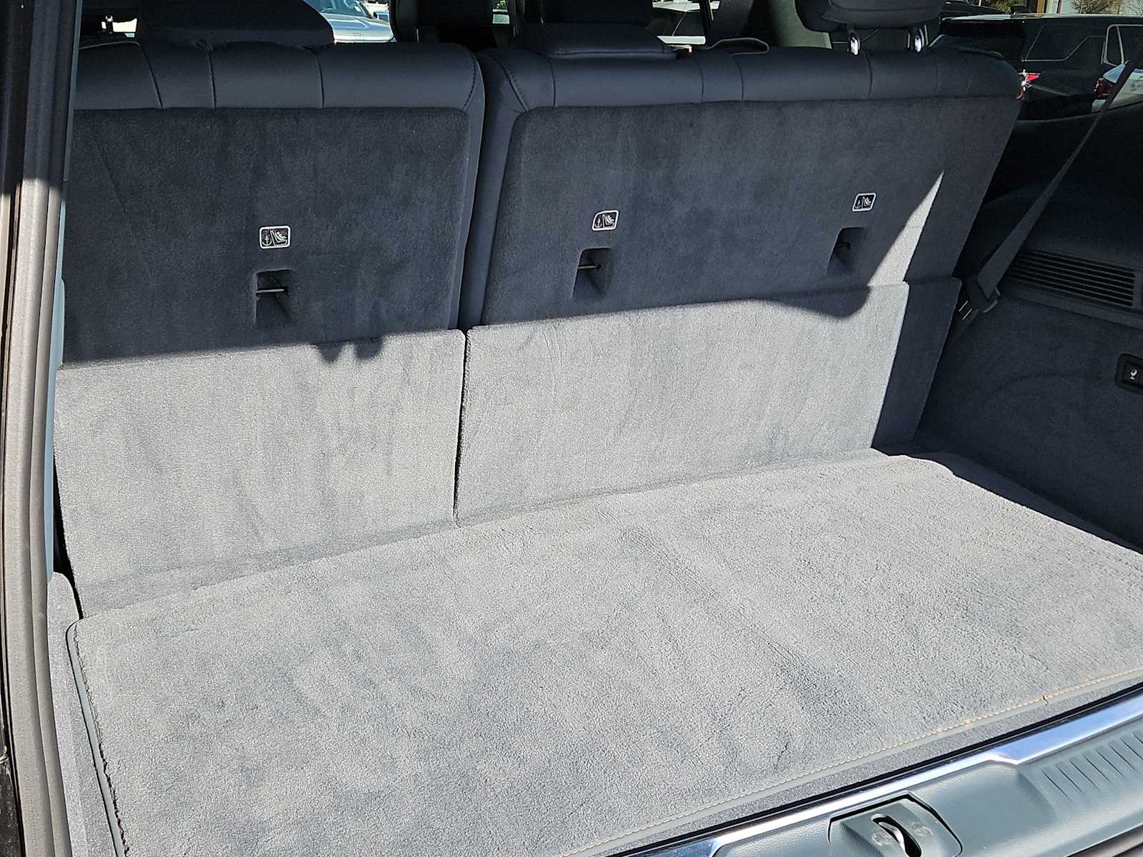 Thumbnail: 2024 Jeep Grand Wagoneer - 23