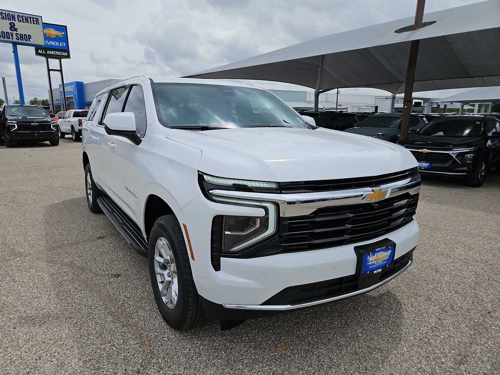 Thumbnail: 2026 Chevrolet Suburban - 2