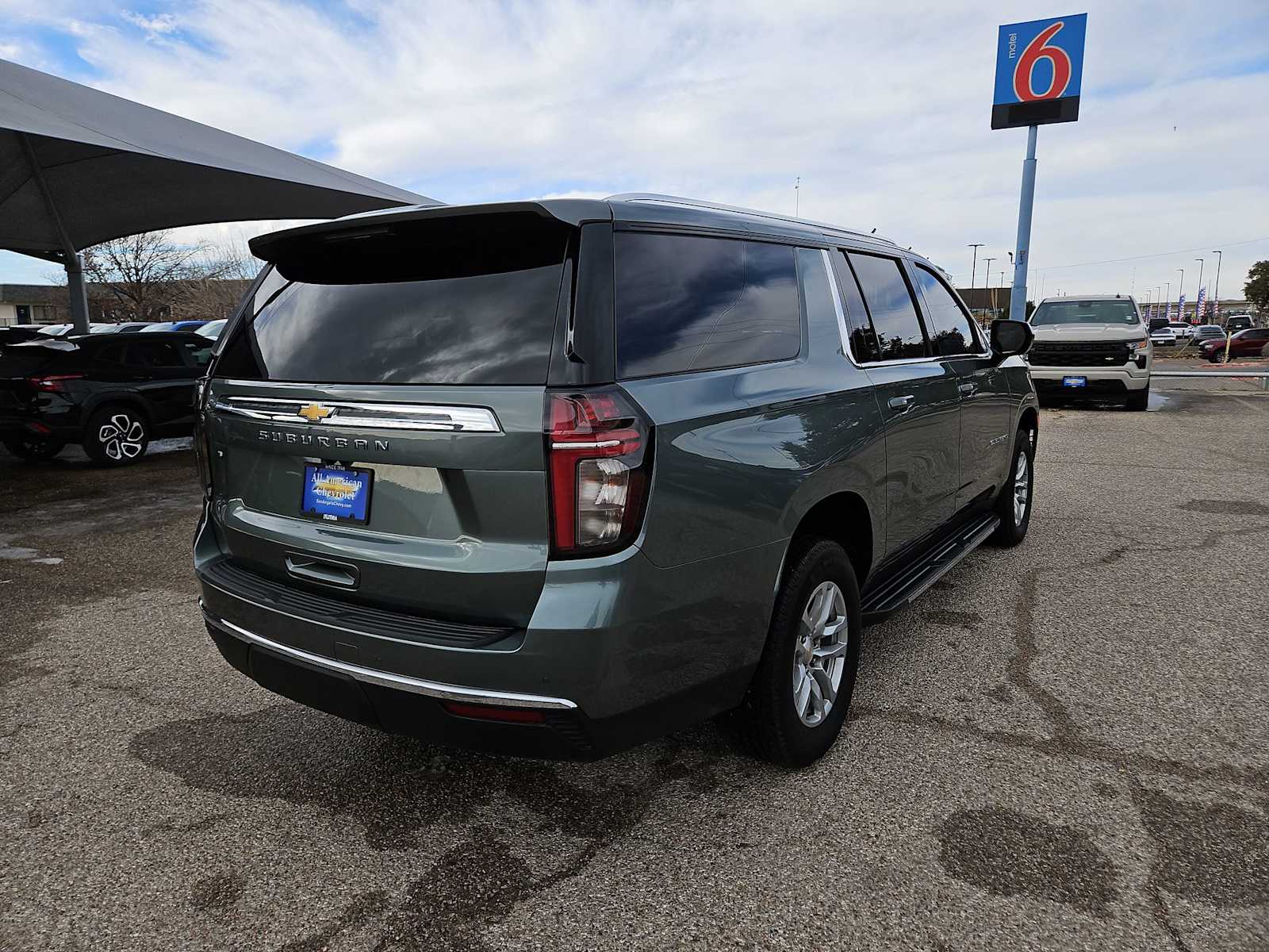 Thumbnail: 2024 Chevrolet Suburban - 8