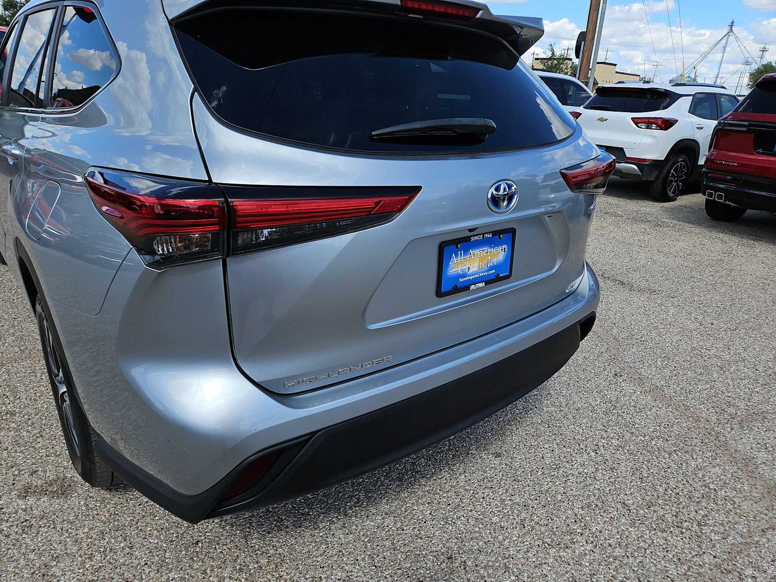 Thumbnail: 2023 Toyota Highlander - 23